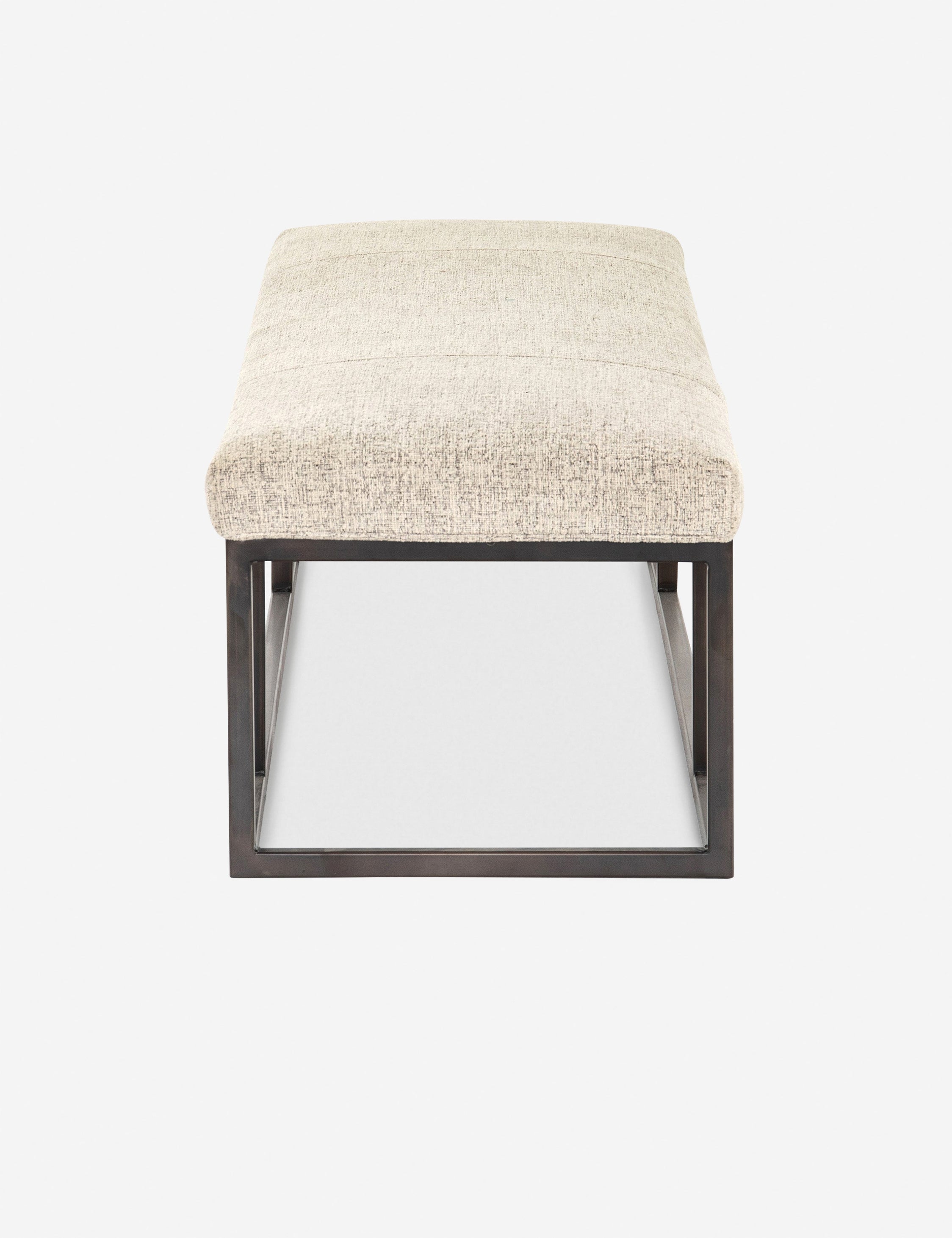 Banc - Pièce moderne qui s'intègre à diverses esthétiques, ce banc rembourré en tissu est la touche finale parfaite pour votre espace.