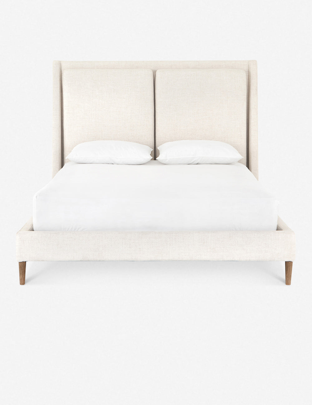 Lit plateforme - Rembourré d'un doux mélange de lin, ce cadre de lit présente un design ailé avec une tête de lit capitonnée, d'un équilibre remarquable