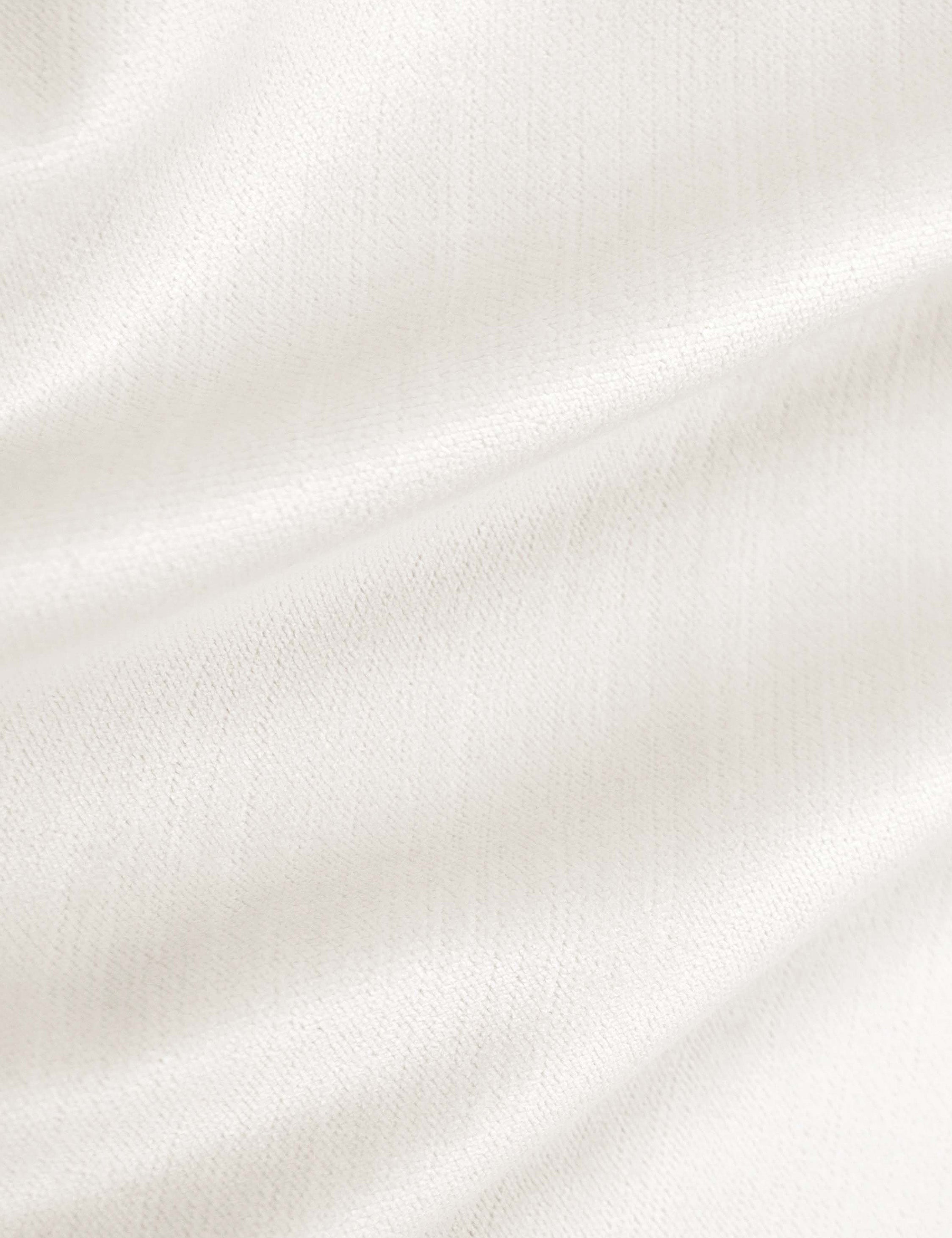 Lit plateforme - La forme est un excellent moyen d'apporter de la variété avec une touche personnelle à la conception de votre chambre