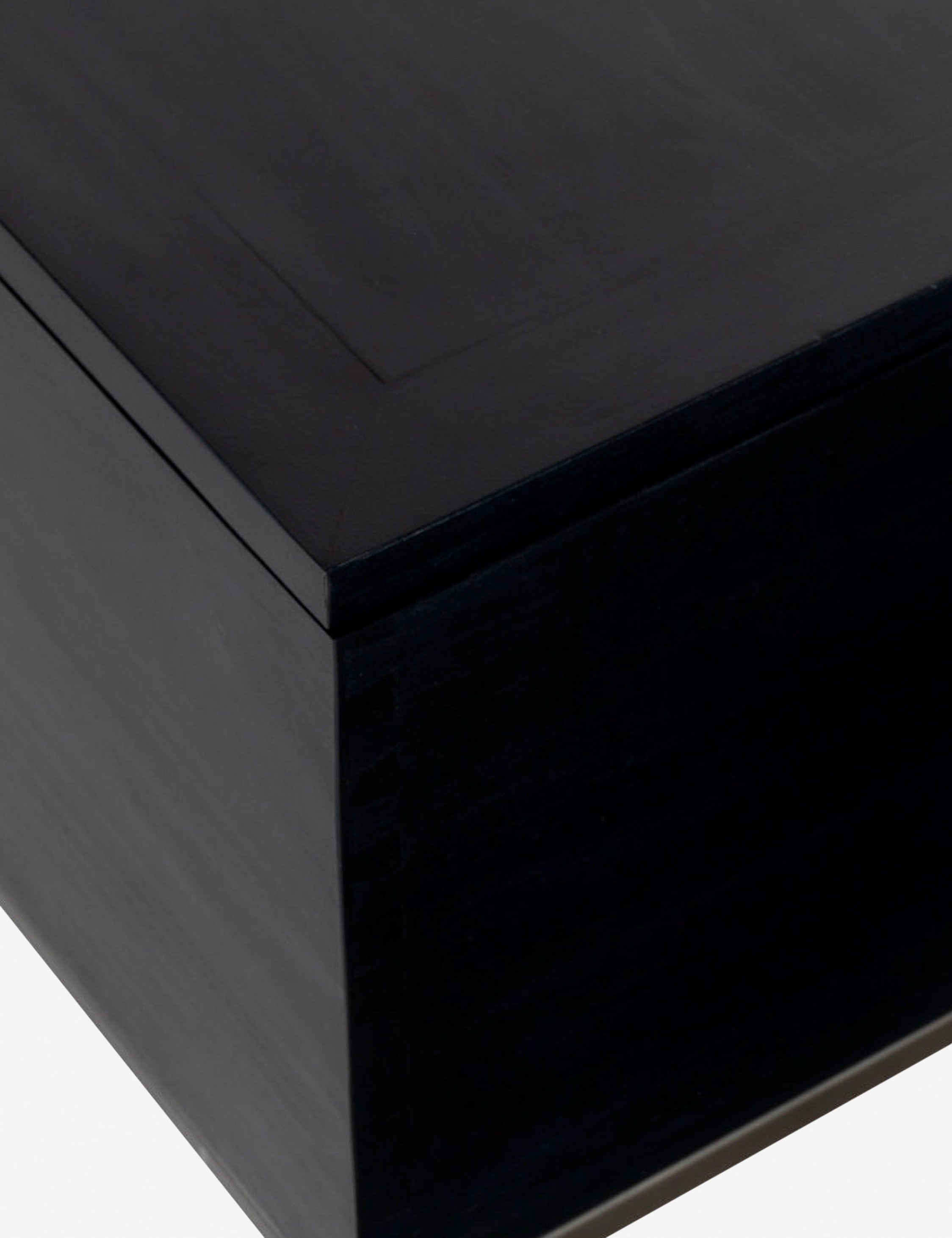 Banc – Mettez de l'ordre dans votre pièce à vivre ou votre entrée (avec une organisation optimale) grâce à ce banc-coffre élégant