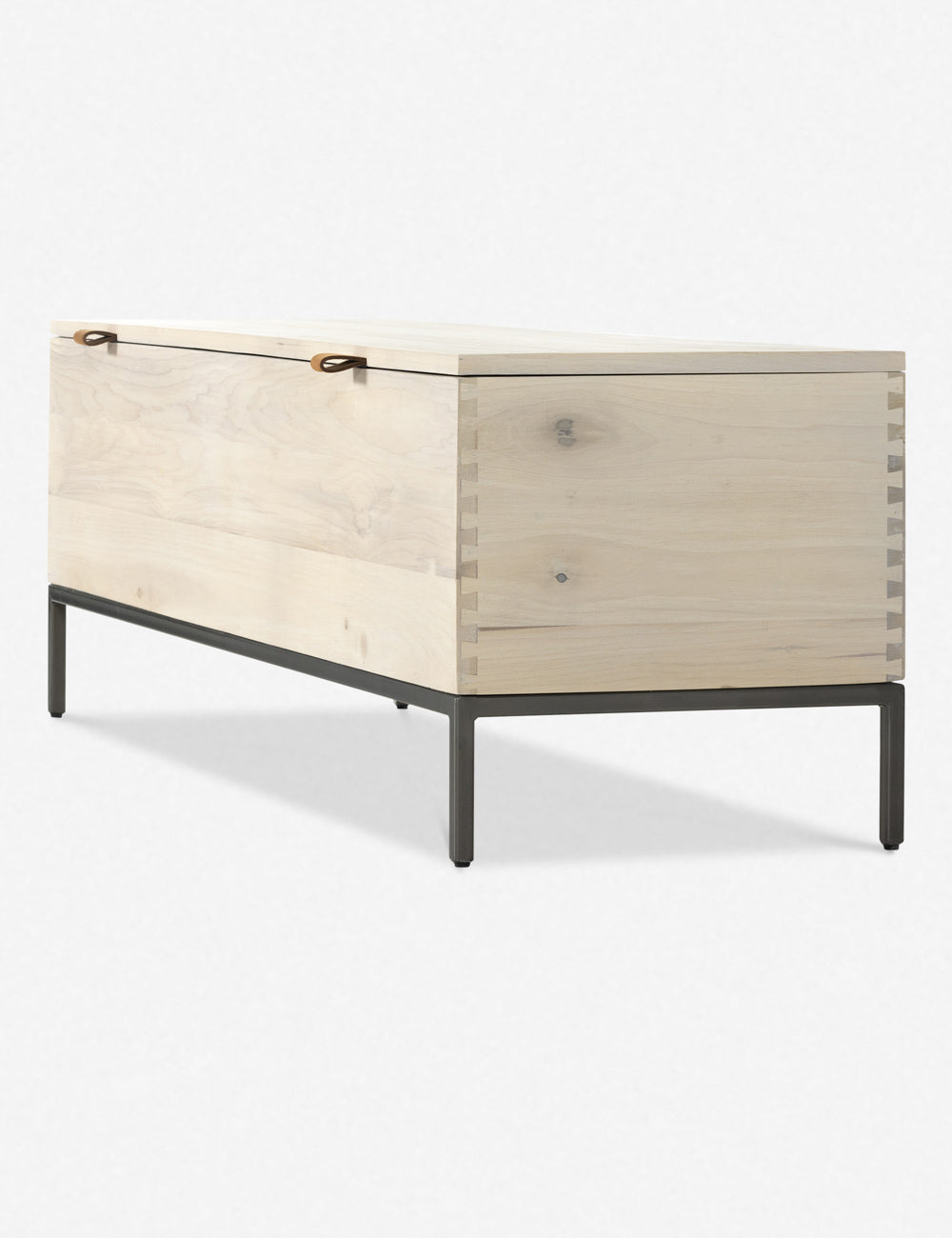 Banc – Mettez de l'ordre dans votre pièce à vivre ou votre entrée (avec une organisation optimale) grâce à ce banc-coffre élégant