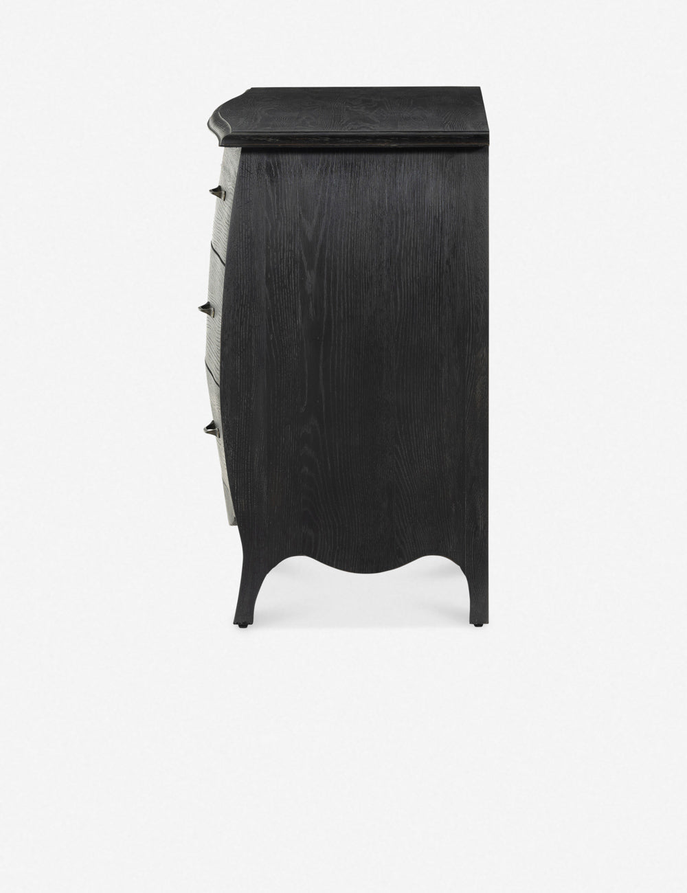 Commode - Des lignes incurvées et une silhouette élégante confèrent à cette commode un air fantaisiste.