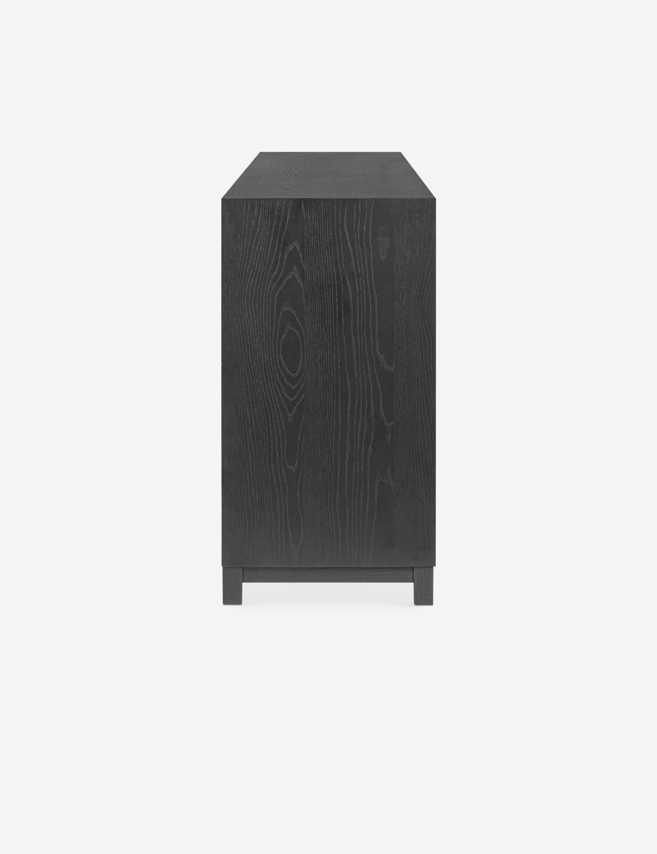 Commode à 9 tiroirs - Une commode de transition revêtue de chêne pour un impact intemporel