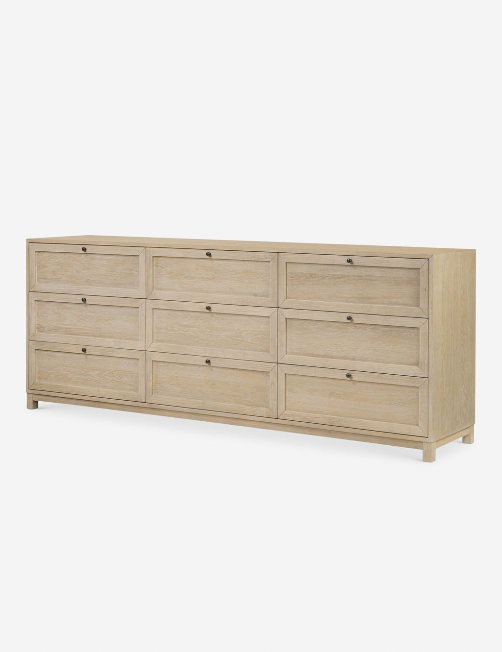 Commode à 9 tiroirs - Une commode de transition revêtue de chêne pour un impact intemporel