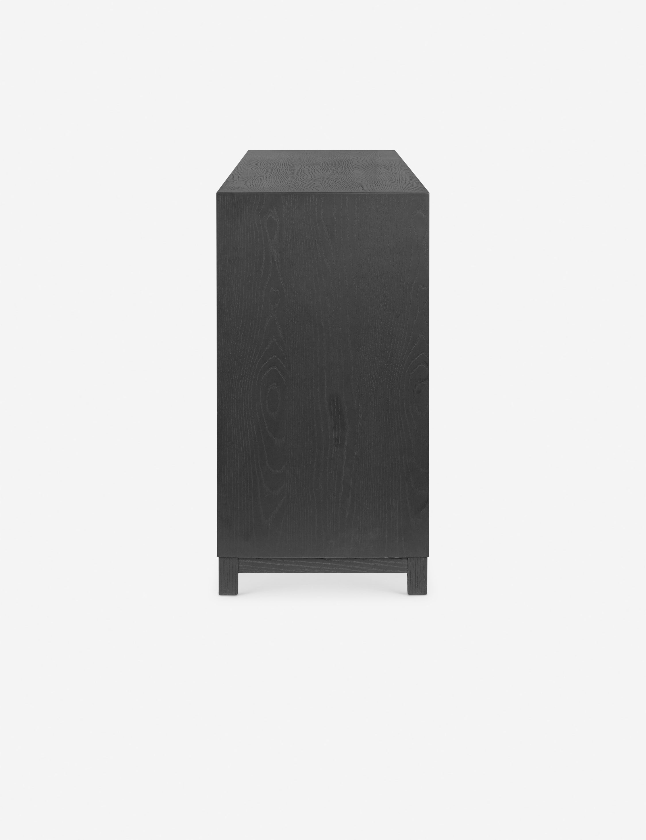 Commode à 6 tiroirs – Une commode de transition revêtue de chêne pour un impact intemporel
