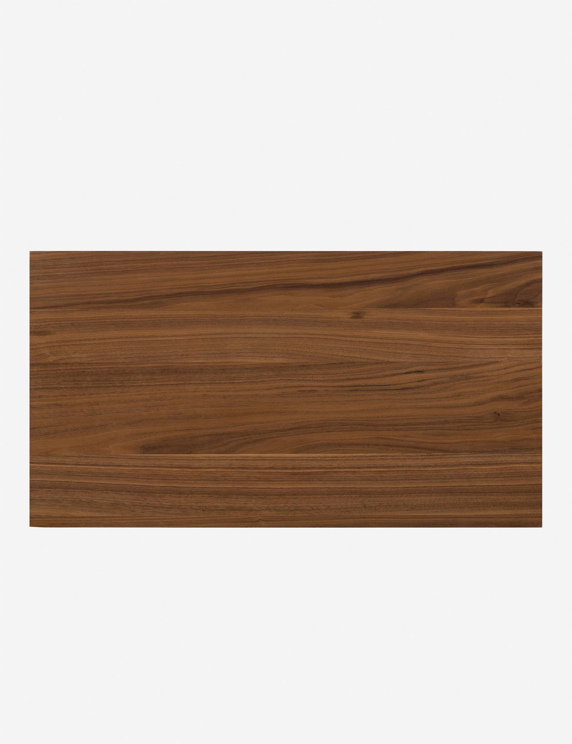 Table de chevet - Inspirée du mobilier de campagne des années 1800—conçu pour être léger, durable et facilement transportable—la table de chevet offre