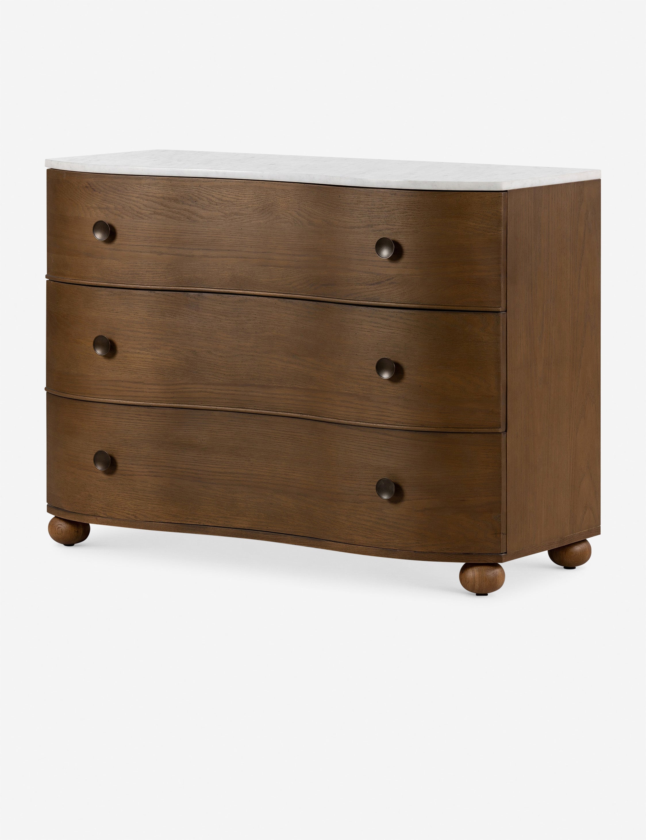 Commode - La commode Amherst s'inspire des styles européens anciens et les insuffle dans un design luxueux aux matériaux mélangés