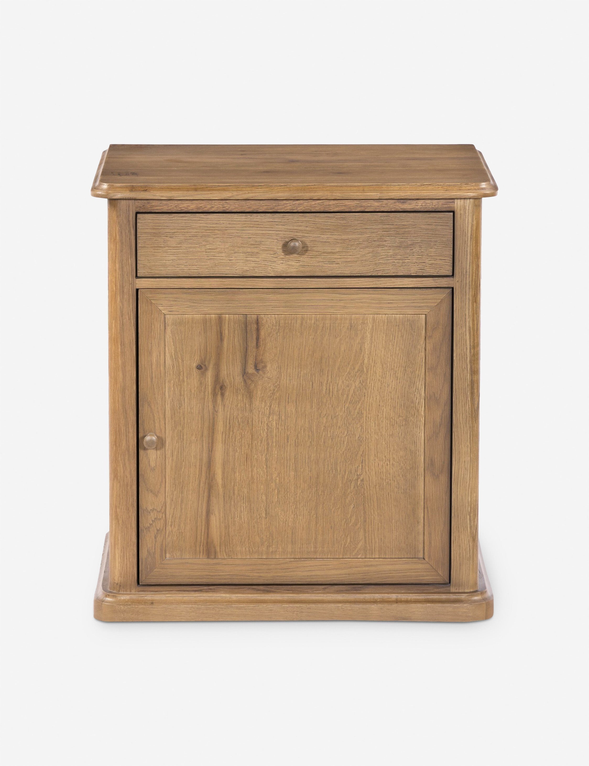Table de chevet - apporte son savoir-faire exceptionnel à une collection intemporelle enracinée dans l'