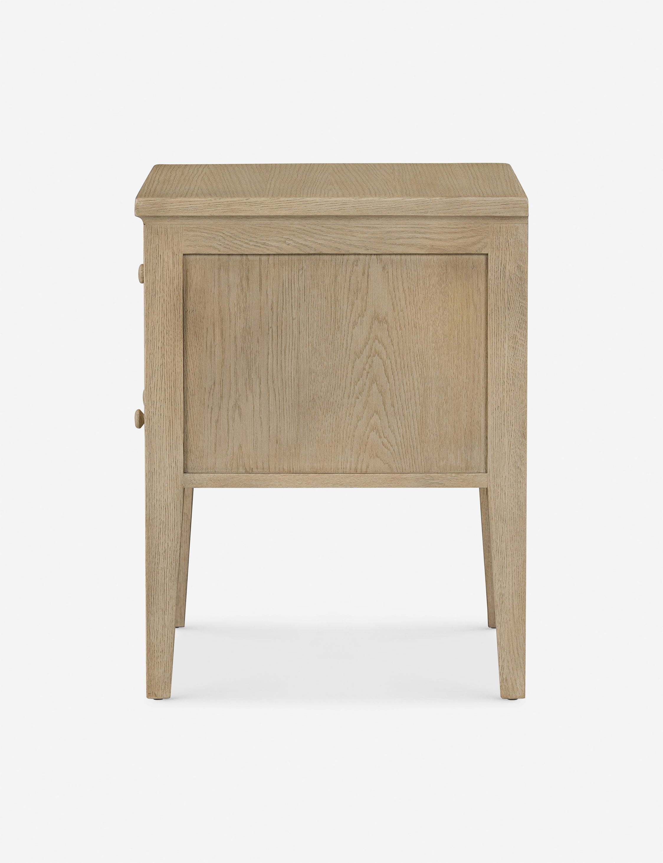Table de chevet - apporte son savoir-faire exceptionnel à une collection intemporelle ancrée dans