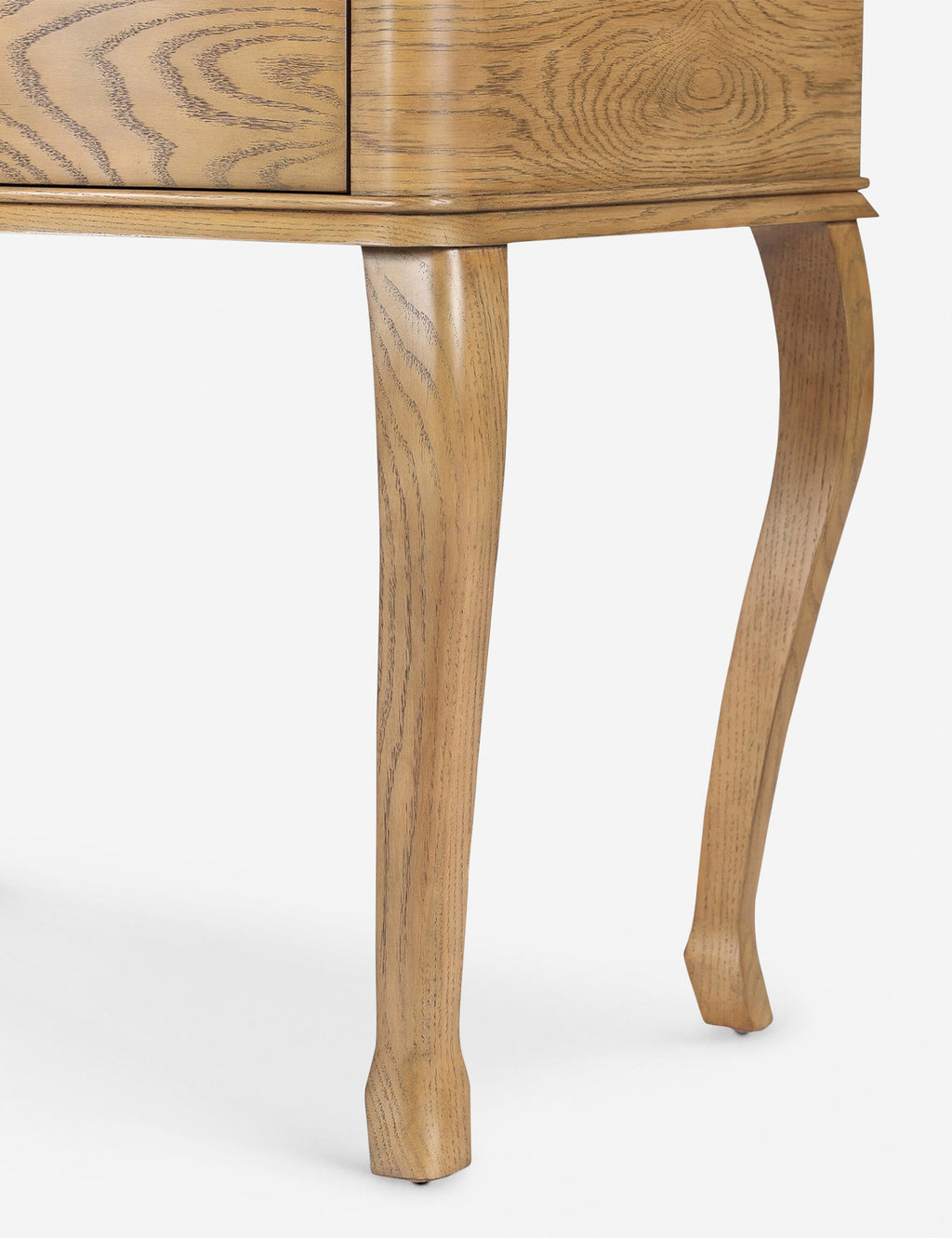 Table de chevet - apporte son savoir-faire exceptionnel à une collection intemporelle enracinée dans '