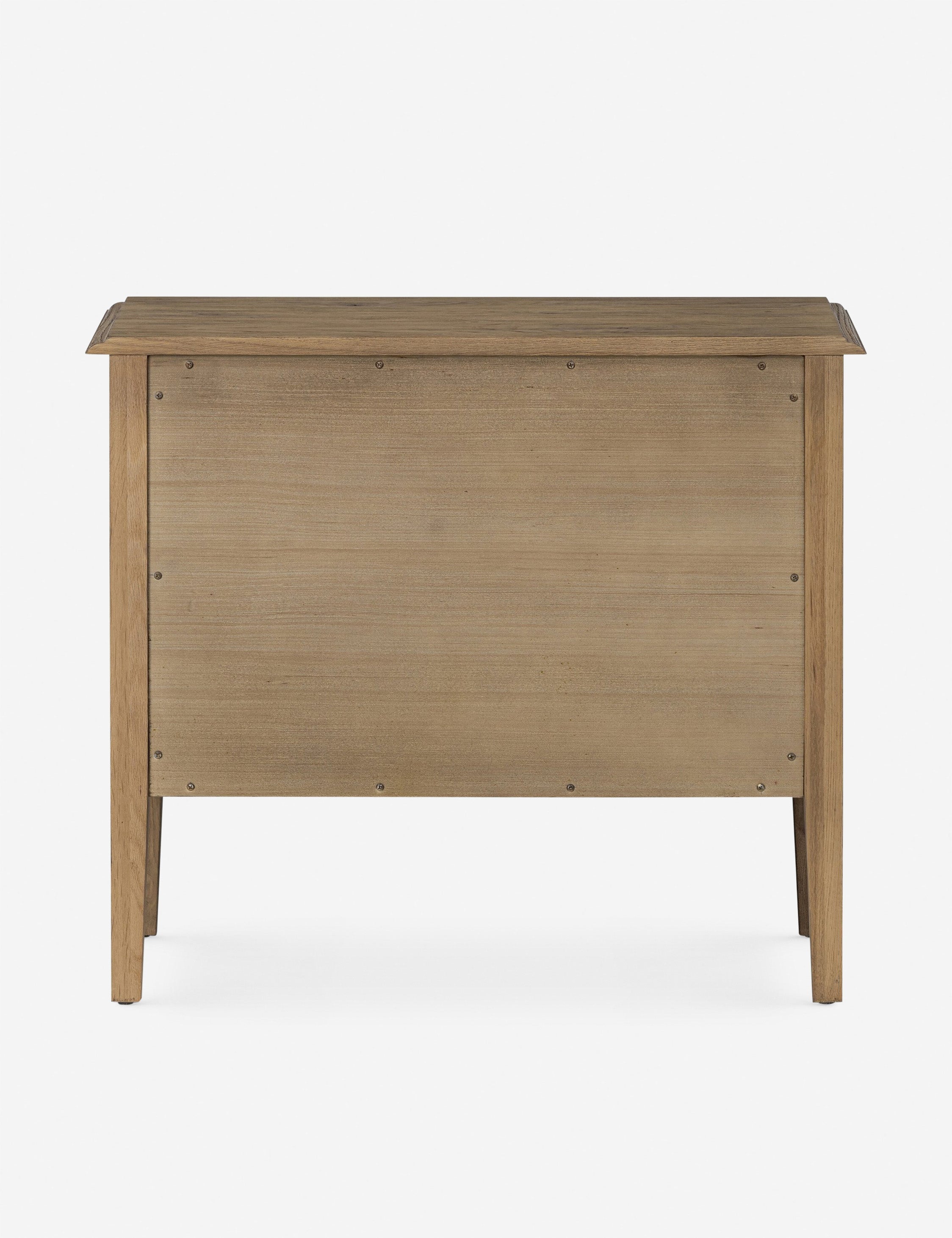 Table de chevet - Le chêne fumé et les lignes sur mesure confèrent à la table de chevet Archdale un look raffiné et la chaleur naturelle du grain du bois.