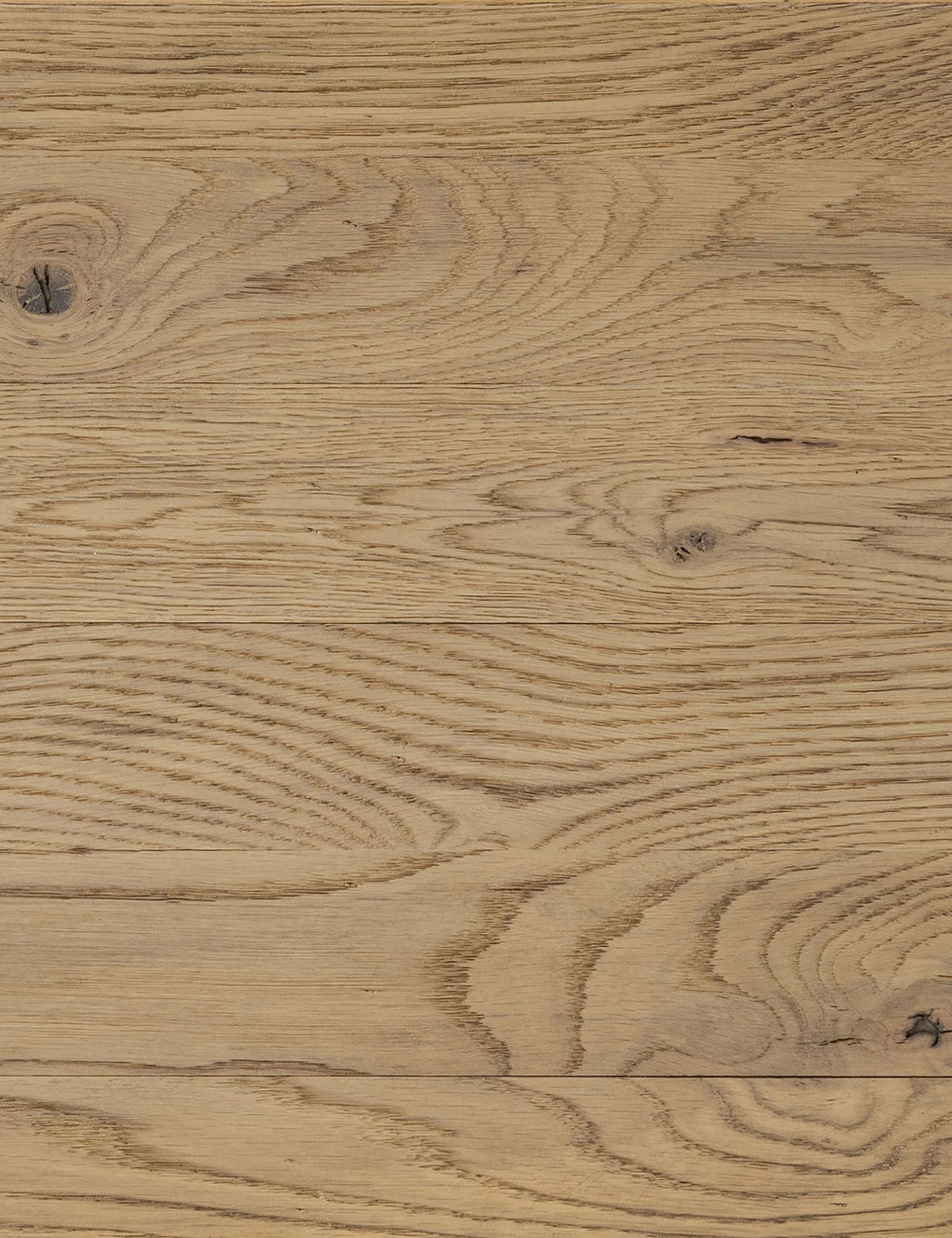 Table de chevet - Le chêne fumé et les lignes sur mesure confèrent à la table de chevet Archdale un look raffiné et la chaleur naturelle du grain du bois.