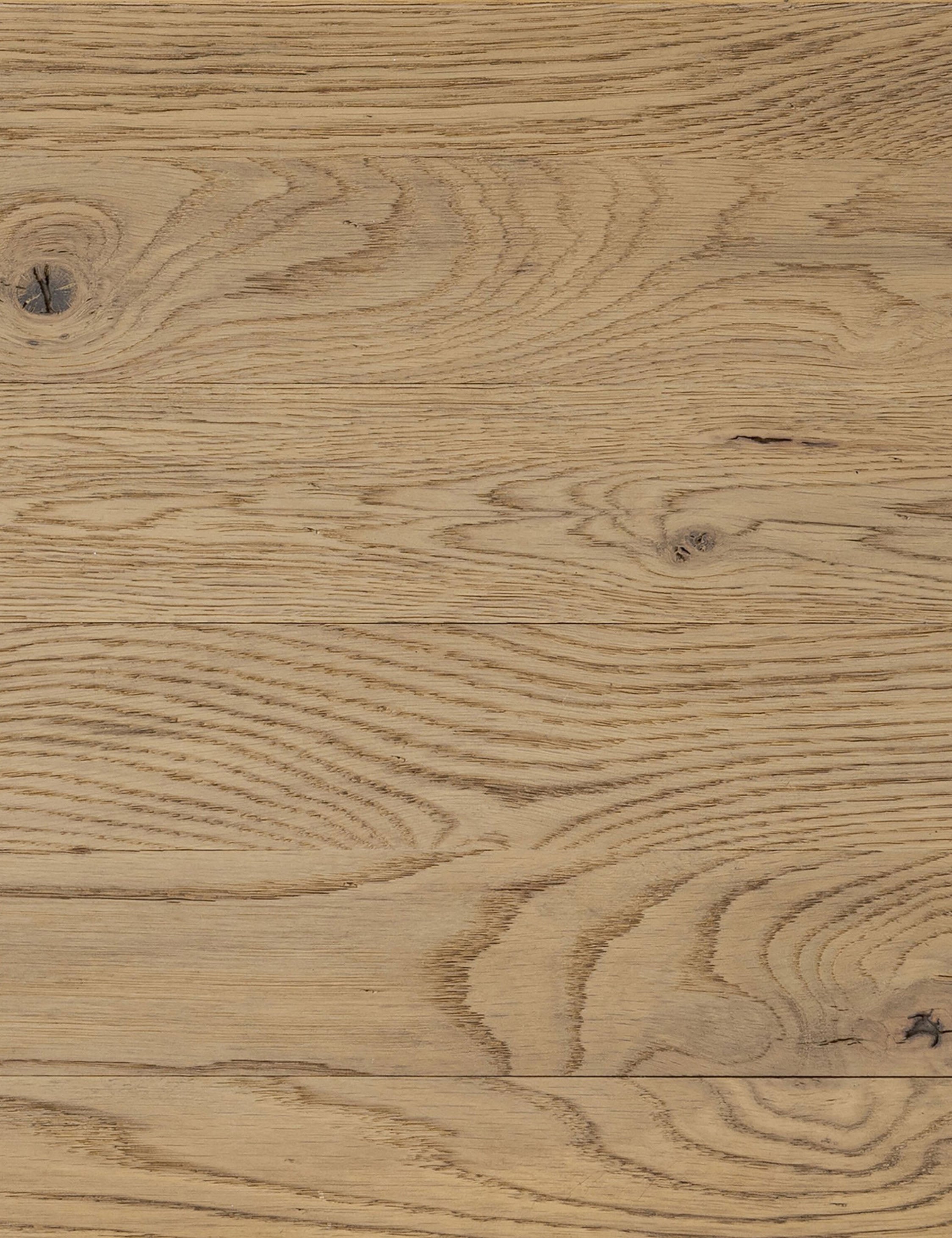 Table de chevet - Le chêne fumé et les lignes sur mesure confèrent à la table de chevet Archdale un look raffiné et la chaleur naturelle du grain du bois.