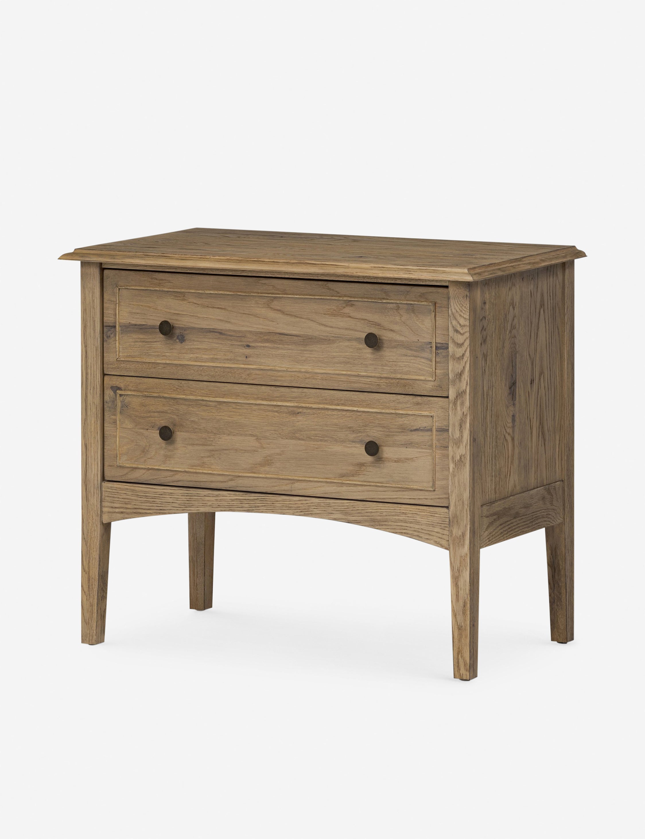 Table de chevet - Le chêne fumé et les lignes sur mesure confèrent à la table de chevet Archdale un look raffiné et la chaleur naturelle du grain du bois.