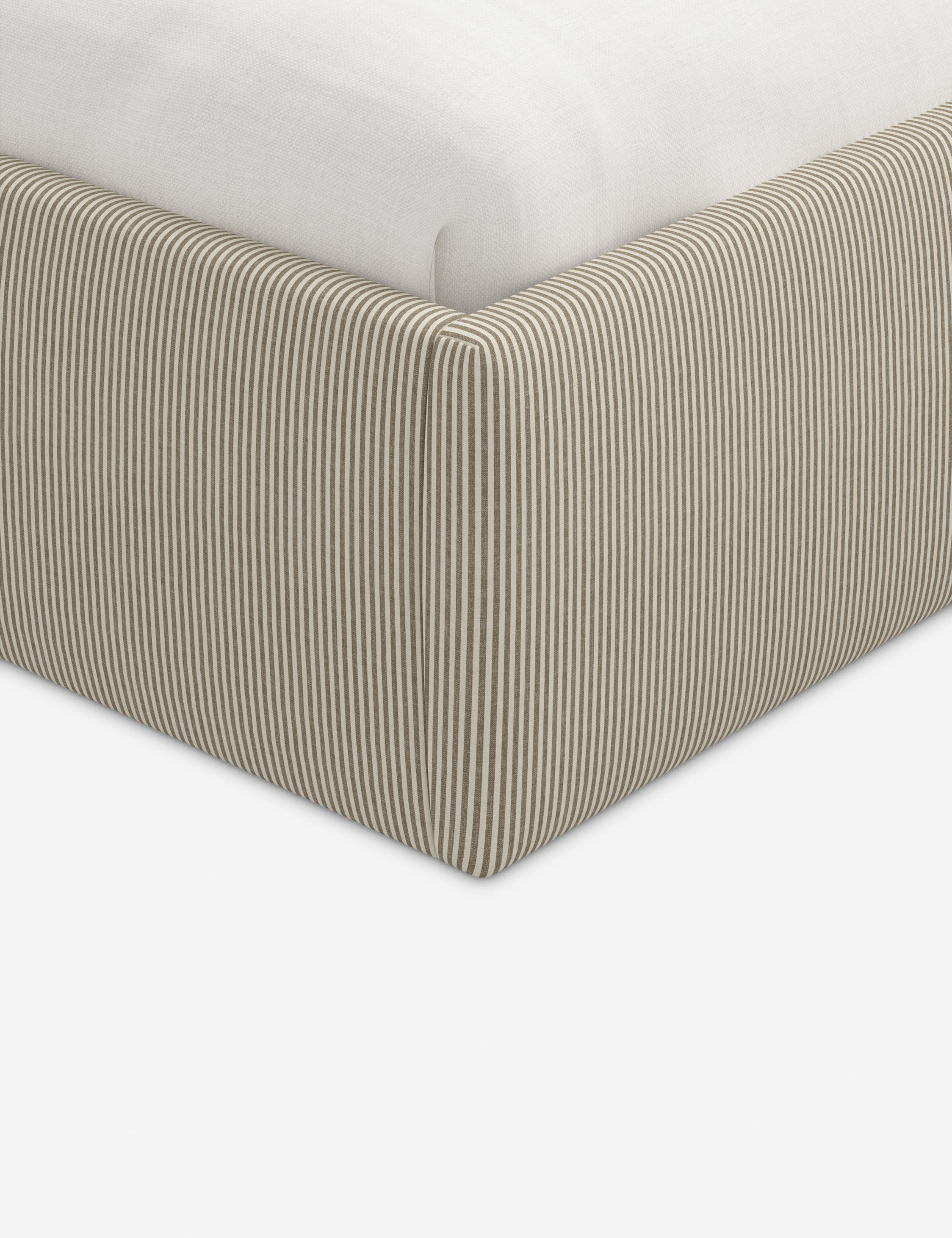 Lit Plateforme - Affirmez votre style dans votre chambre avec ce lit plateforme unique