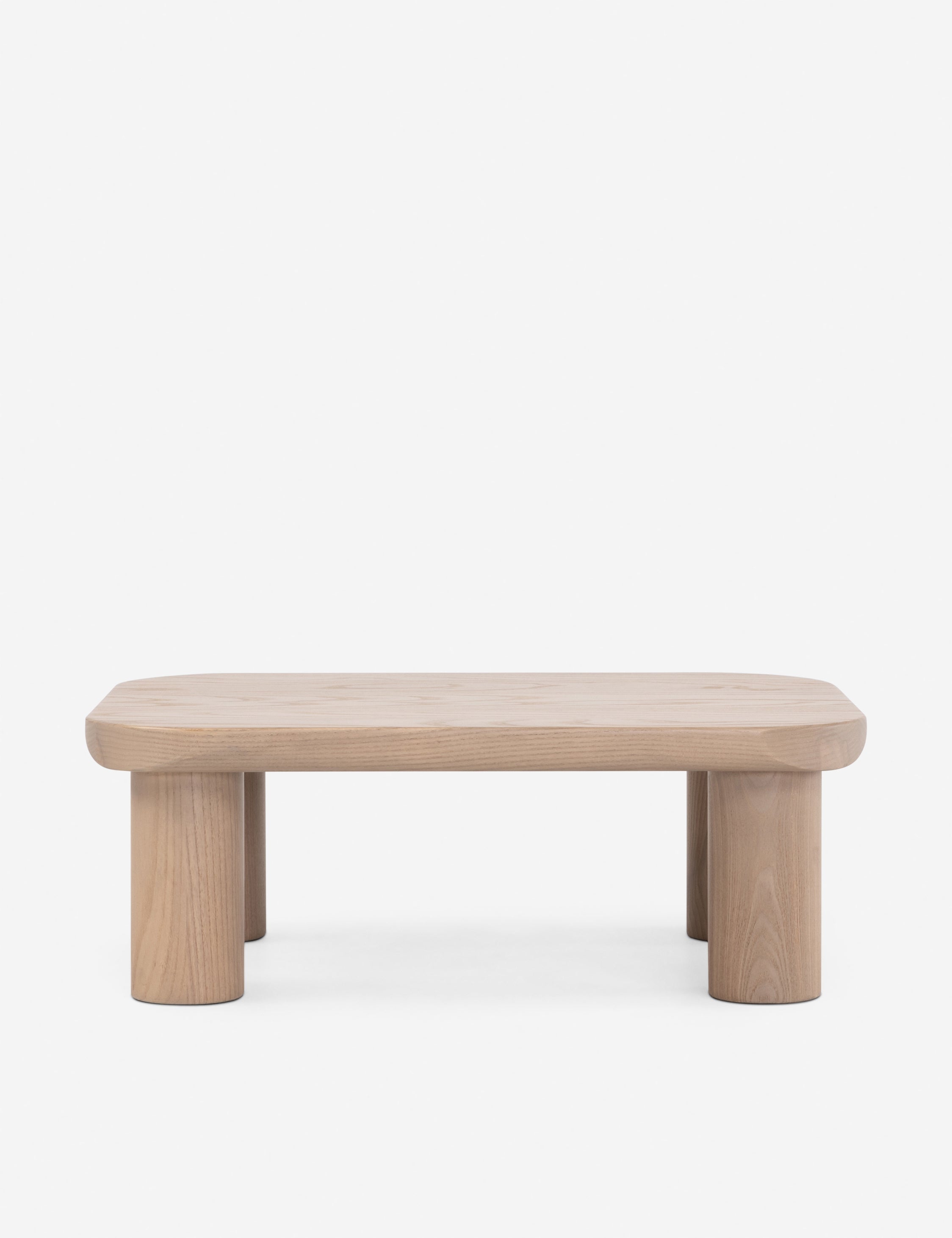 Table de chevet - Un studio de design de mobilier cherche à créer des espaces ouverts et naturels avec sa ligne de mobilier minimaliste