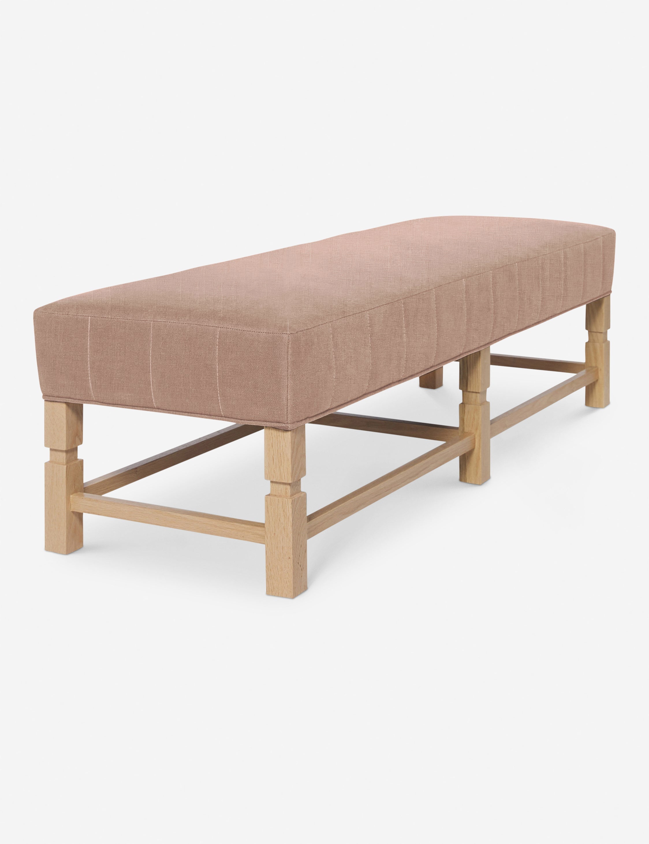 Banc – Alliant un style sur mesure à des matériaux classiques, ce banc rembourré est l'incarnation du confort intemporel.