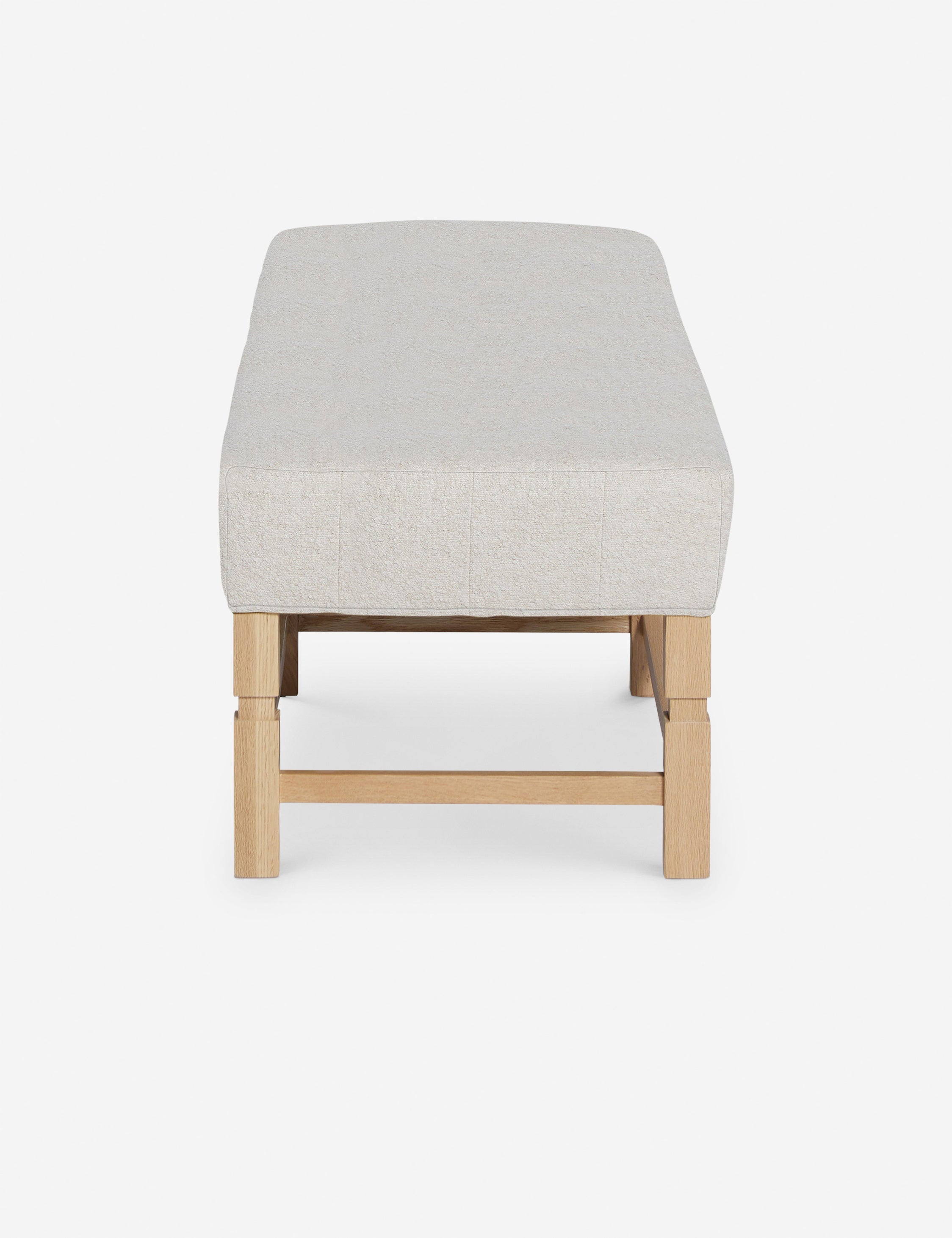 Banc – Alliant un style sur mesure à des matériaux classiques, ce banc rembourré est l'incarnation du confort intemporel.