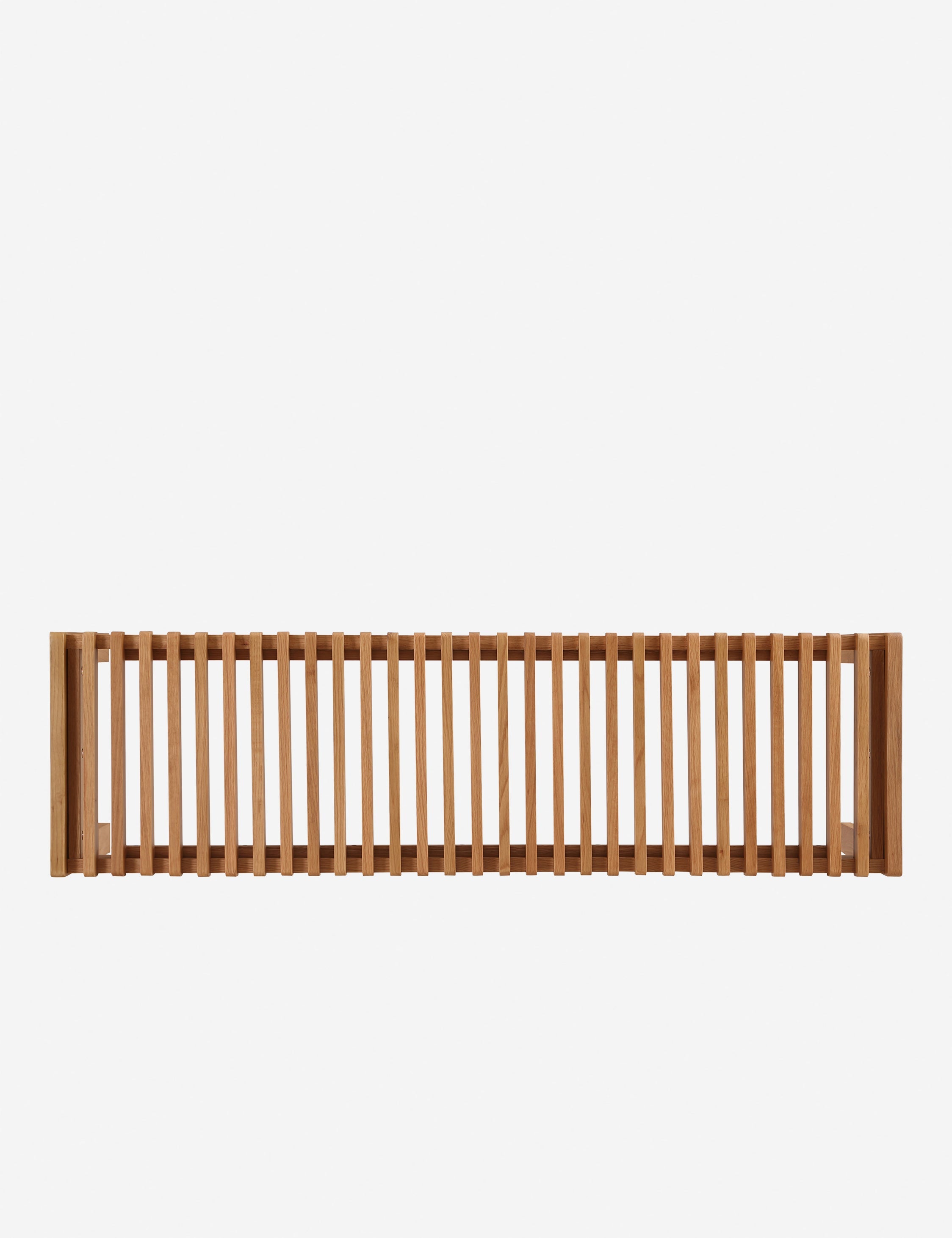 Banc - Apportez une chaleur naturelle et texturée à la pièce avec ce banc polyvalent.