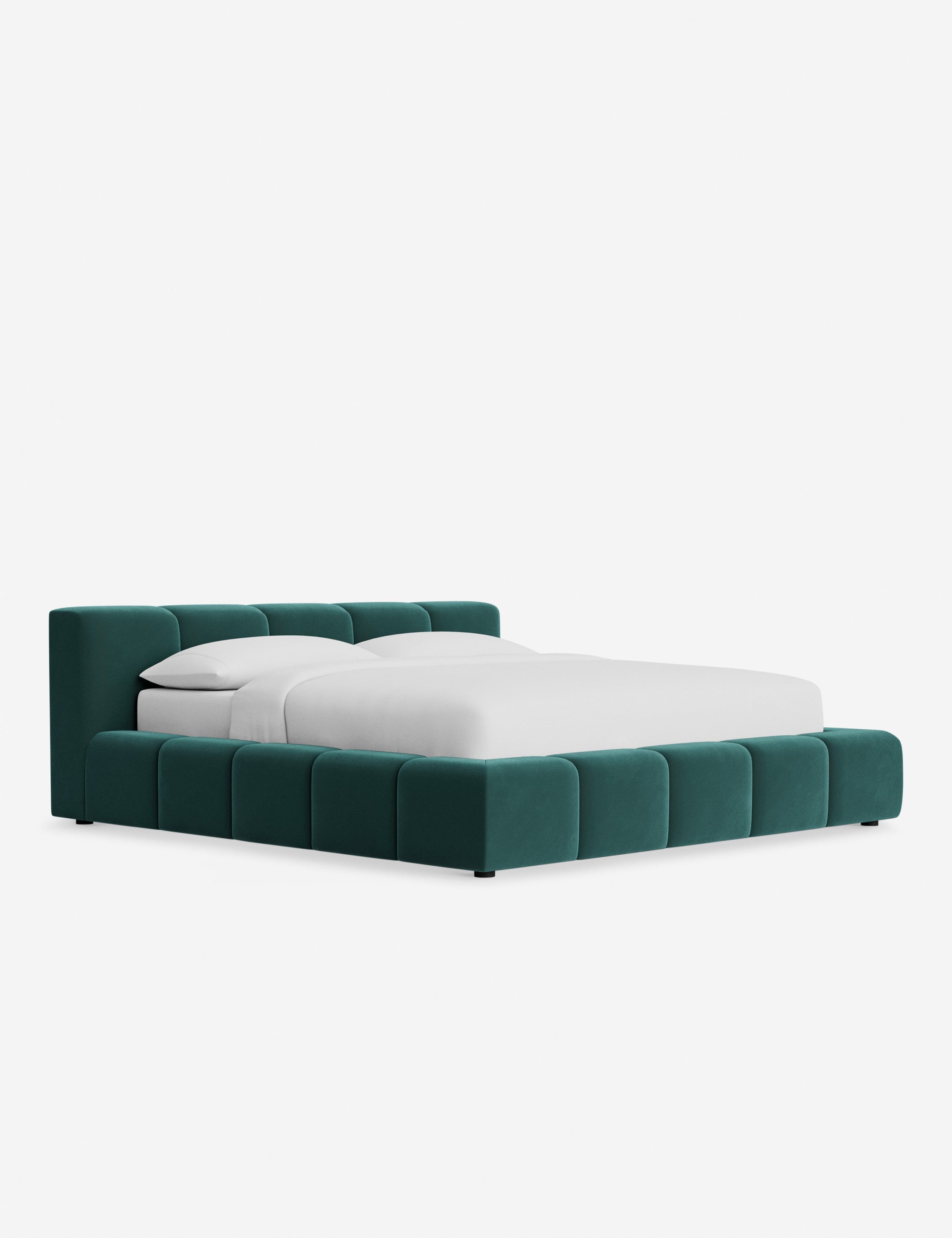 Lit plateforme - Une tête de lit et un pied de lit bas et carrés confèrent unité et équilibre à notre lit