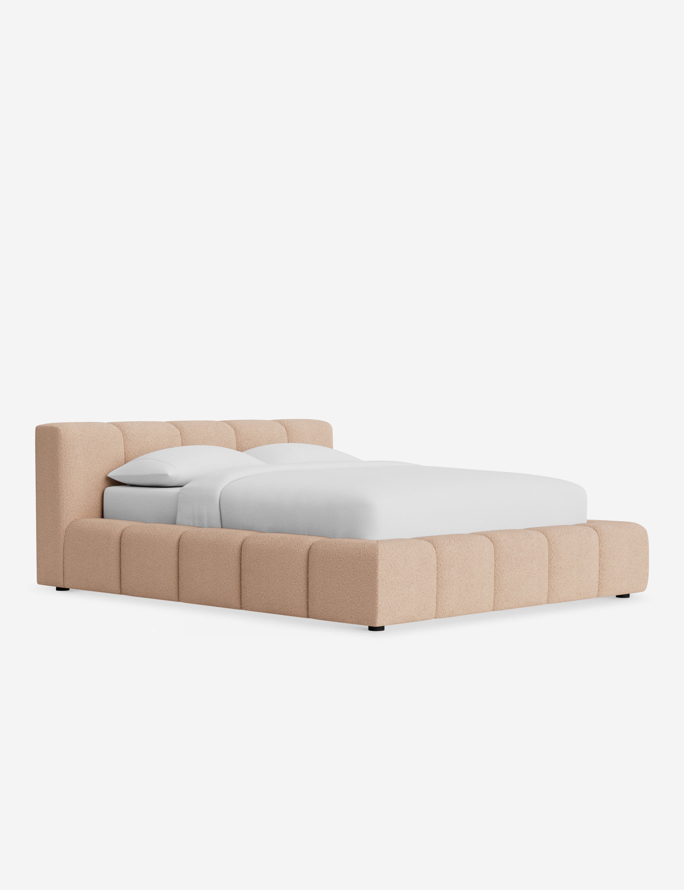 Lit plateforme - Une tête de lit et un pied de lit bas et carrés confèrent unité et équilibre à notre lit