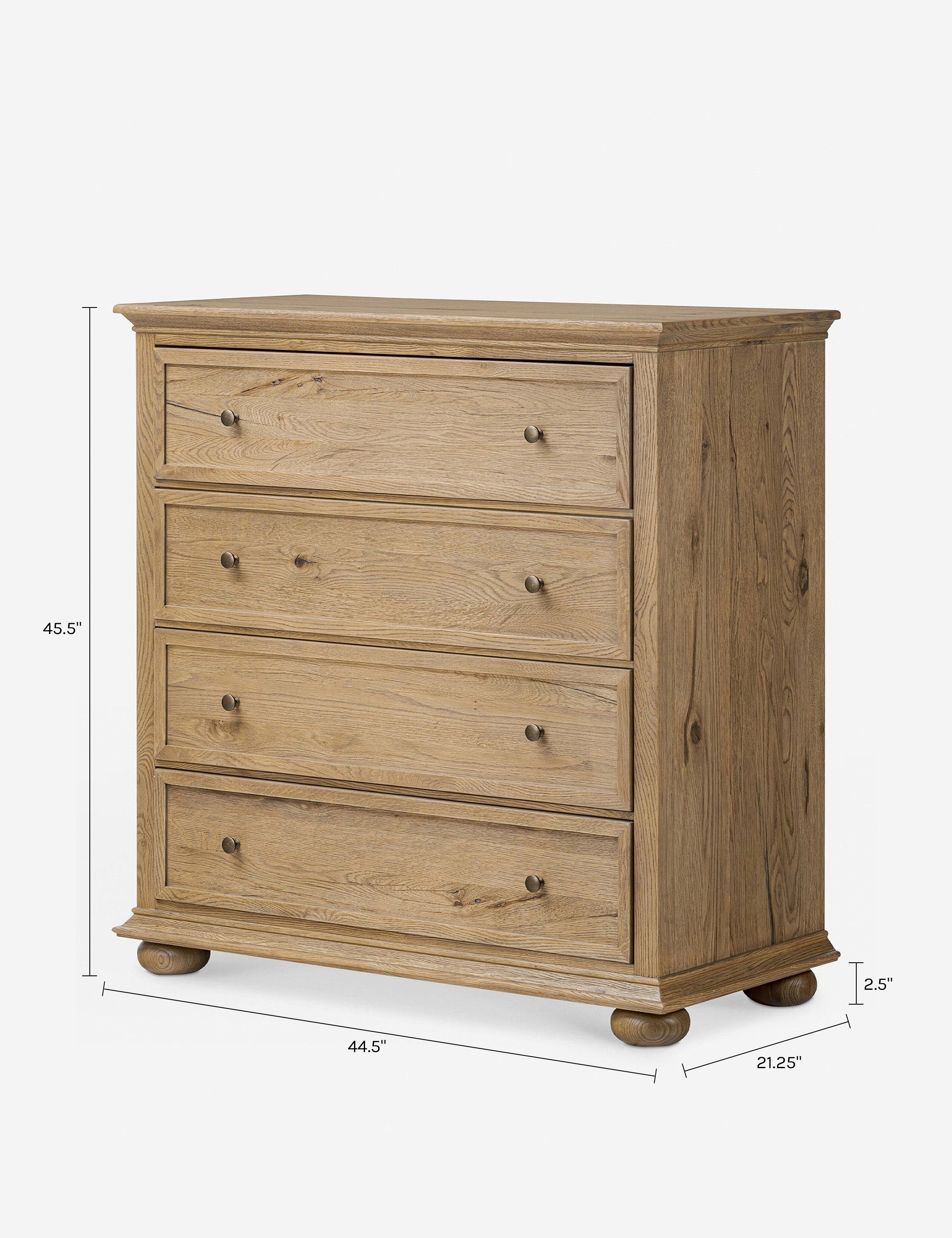 Commode haute - apporte son savoir-faire exceptionnel à une collection intemporelle ancrée dans