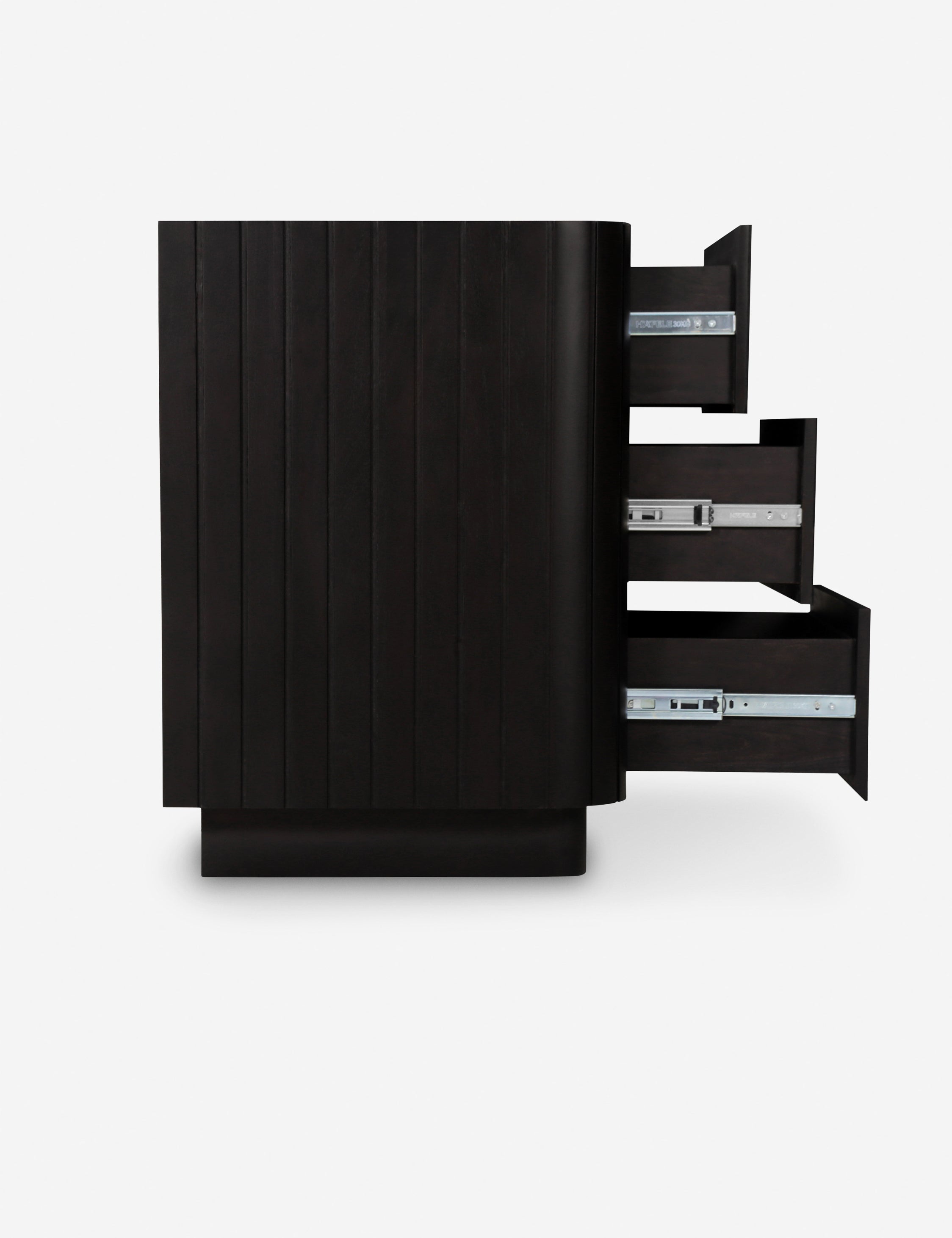 Commode à 6 tiroirs - Apportez un équilibre élégant au style de votre chambre avec la commode Benedict