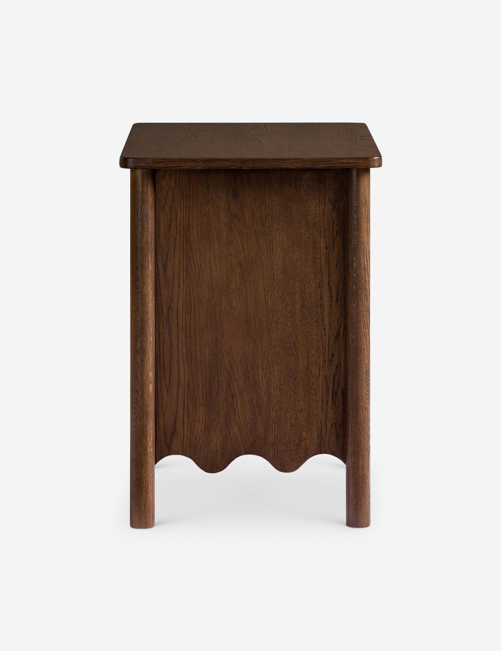 Table de chevet à 3 tiroirs - allie des détails classiques à une silhouette légèrement ajustée