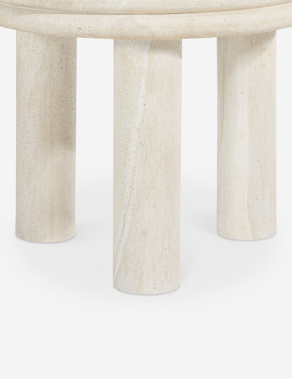 Table d'appoint ronde - Compacte mais remarquable, la table d'appoint Roma présente un plateau à plusieurs niveaux reposant sur de solides pieds colonnes