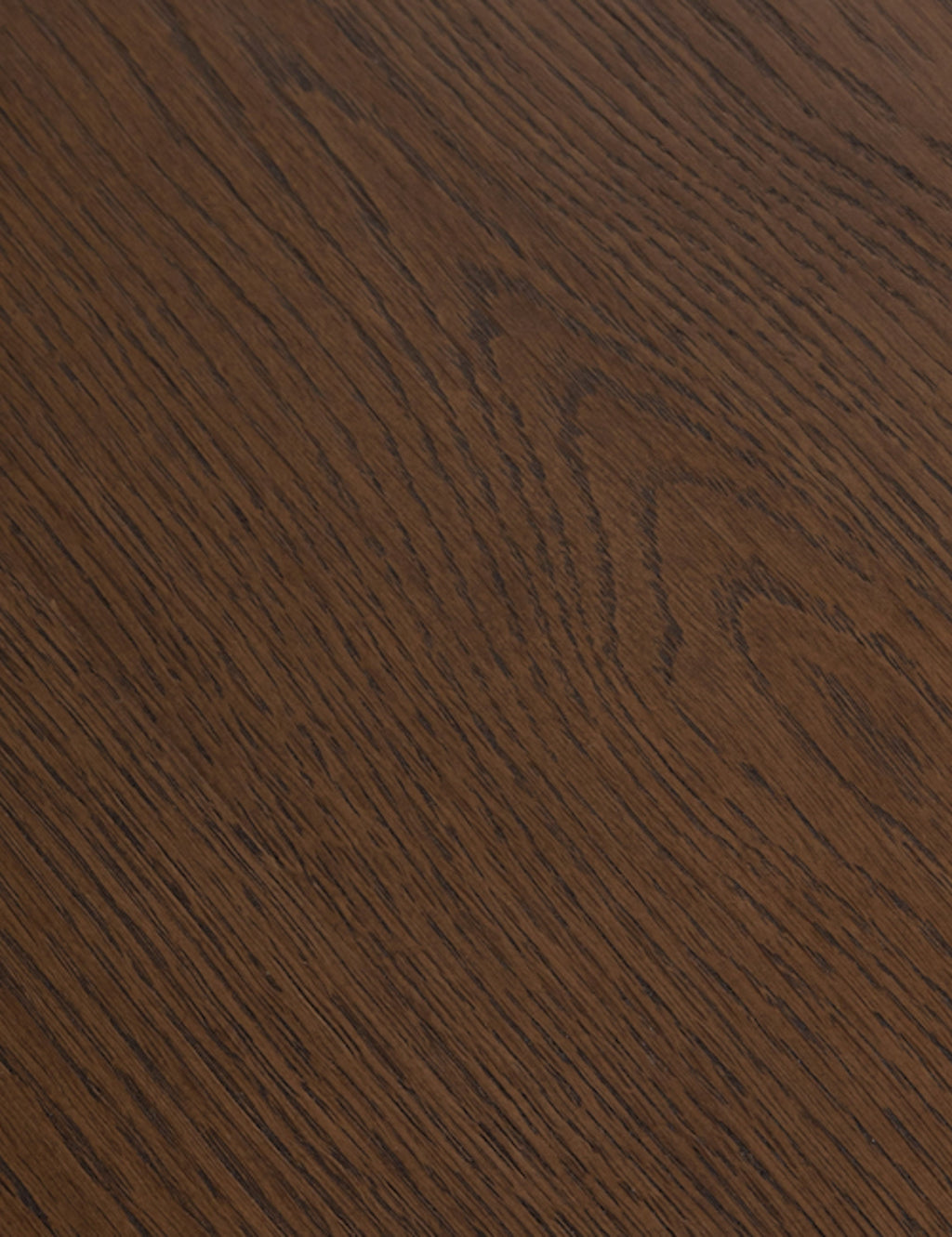 Commode - Des lignes épurées et une finition riche font de cette commode une pièce maîtresse intemporelle pour l'aménagement de votre chambre