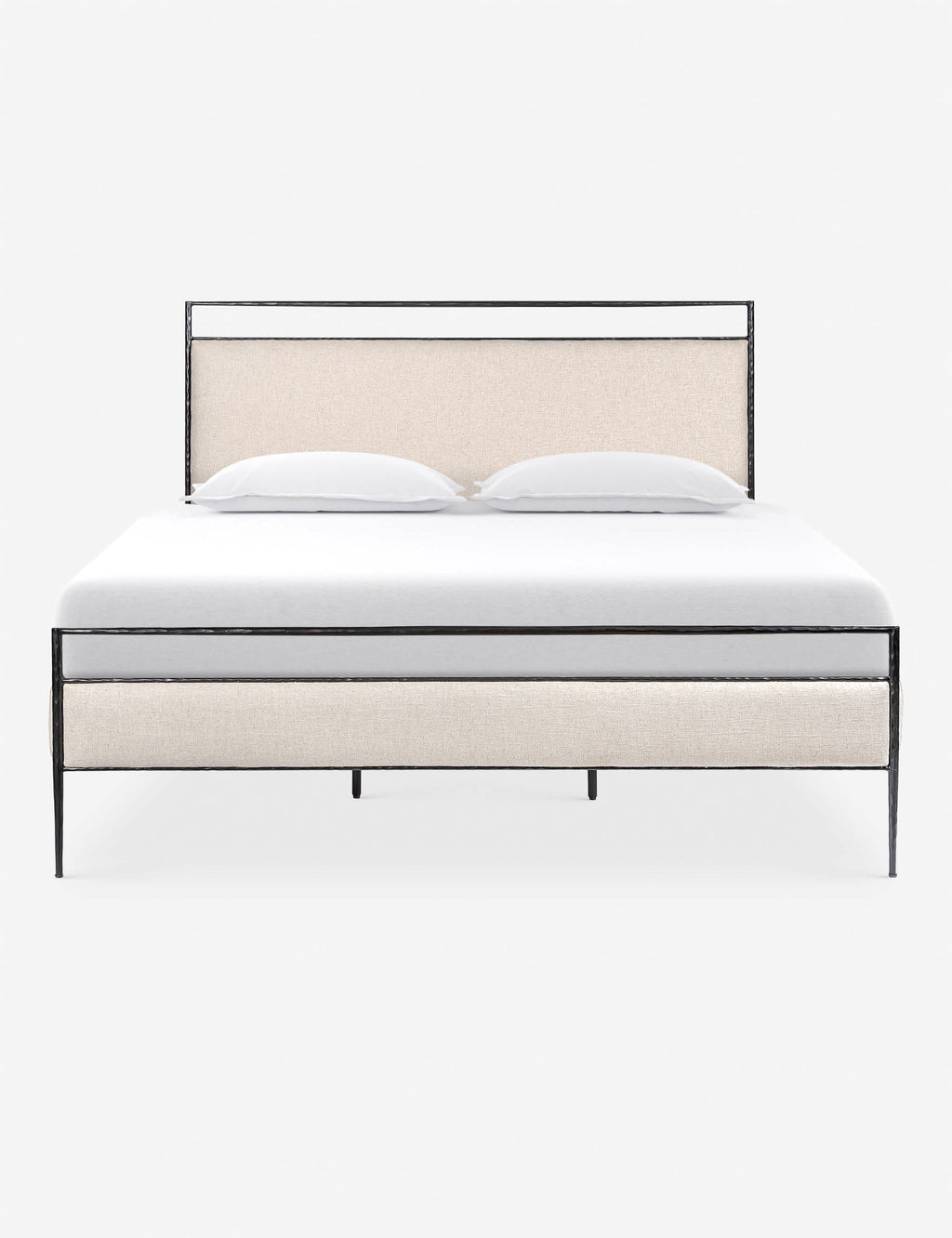 Lit plateforme - allie un design soigné à des matériaux durables, créant des pièces conçues avec intention pour embellir votre espace