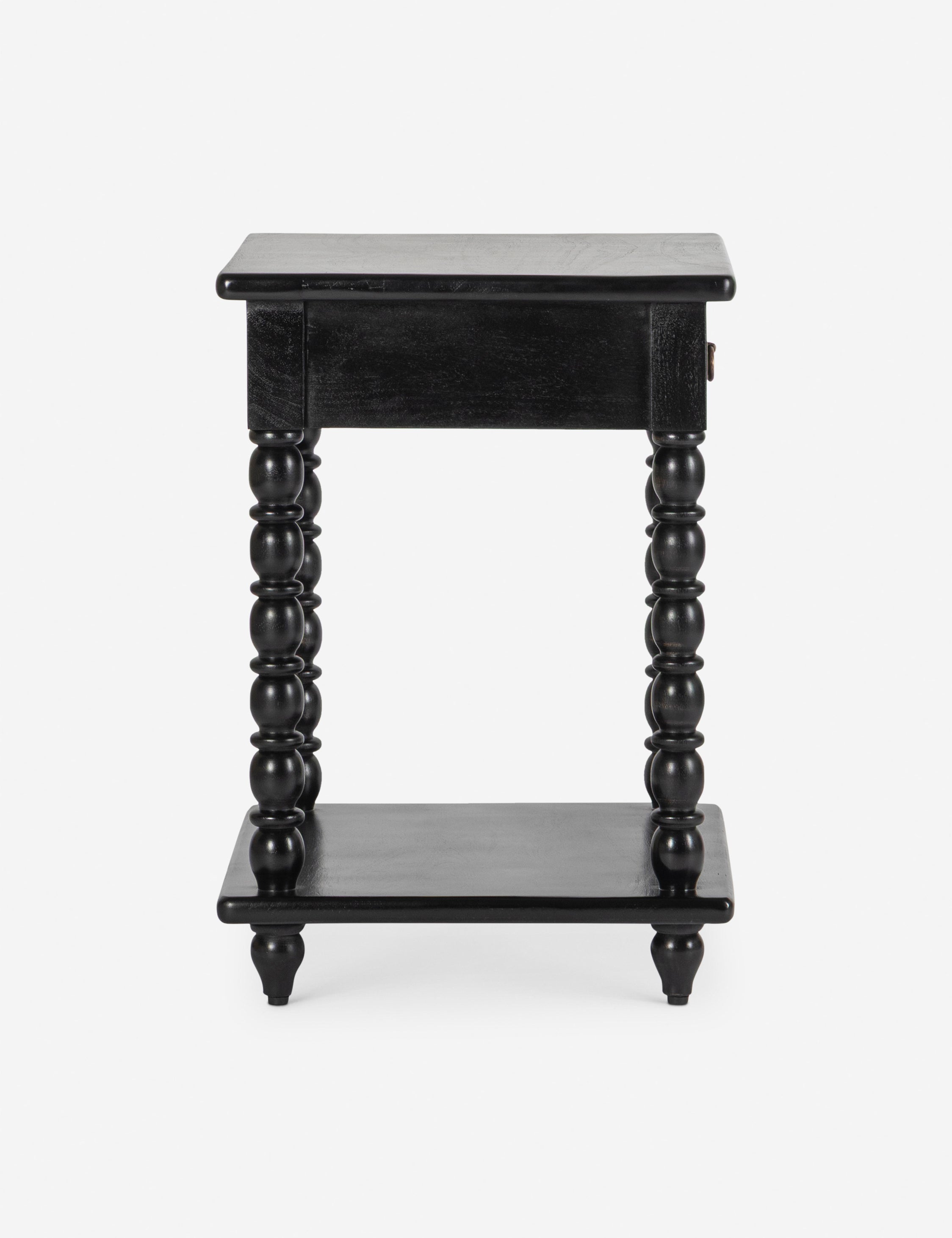 Table de chevet - Nous aimons le design à balustres