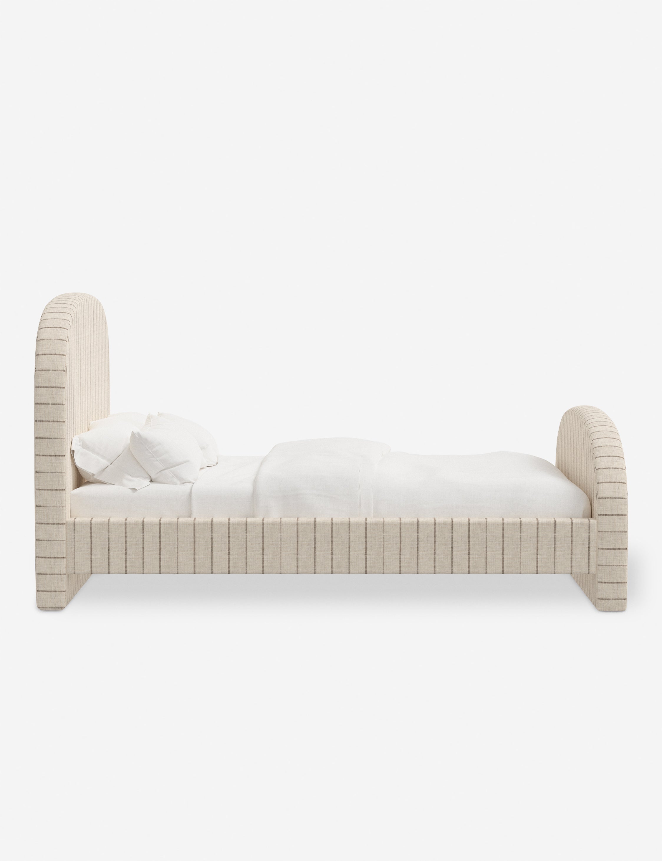Lit plateforme - Le lit plateforme Bescond offre un confort ancré grâce à sa silhouette douce