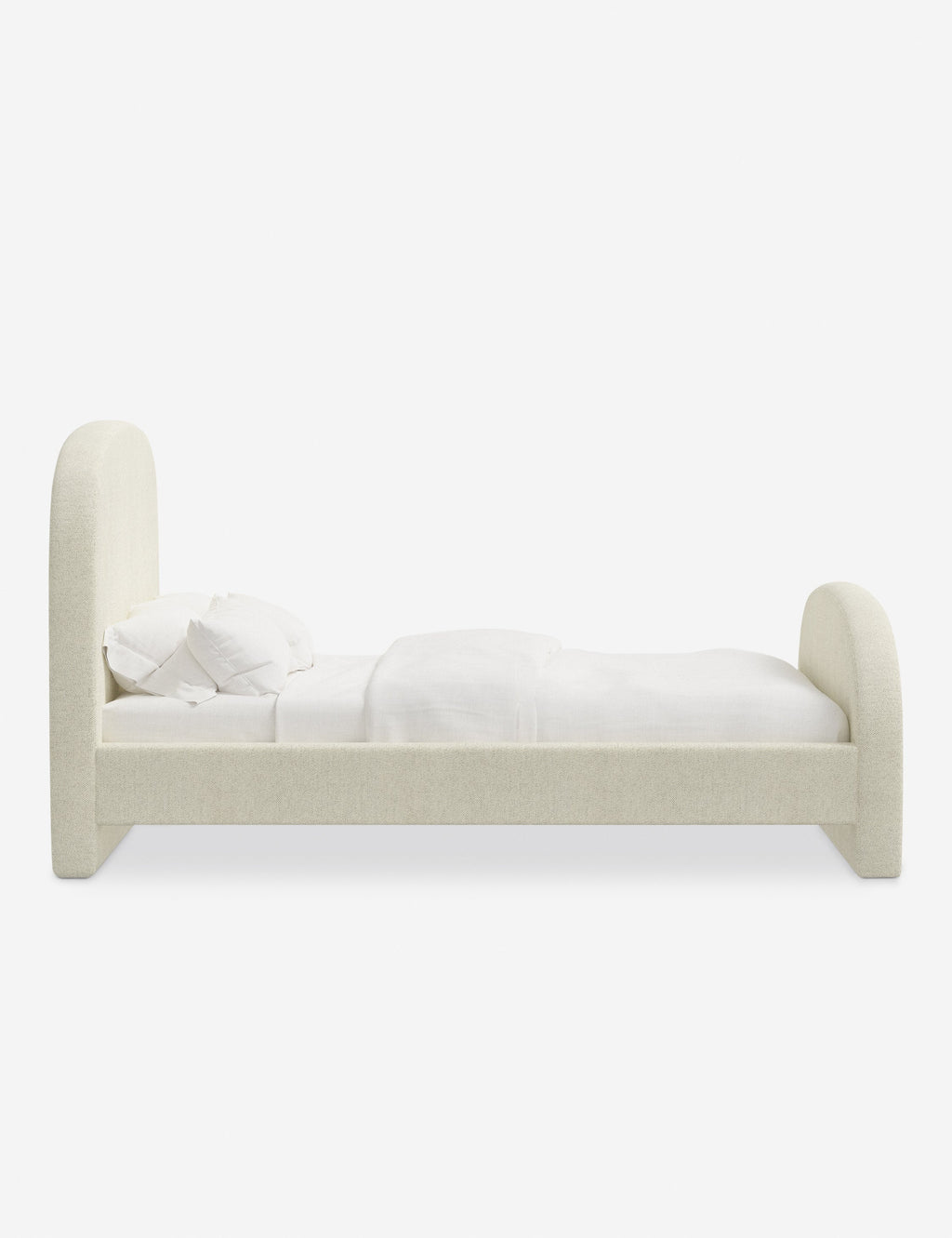 Lit plateforme - Le lit plateforme Bescond offre un confort ancré grâce à sa silhouette douce