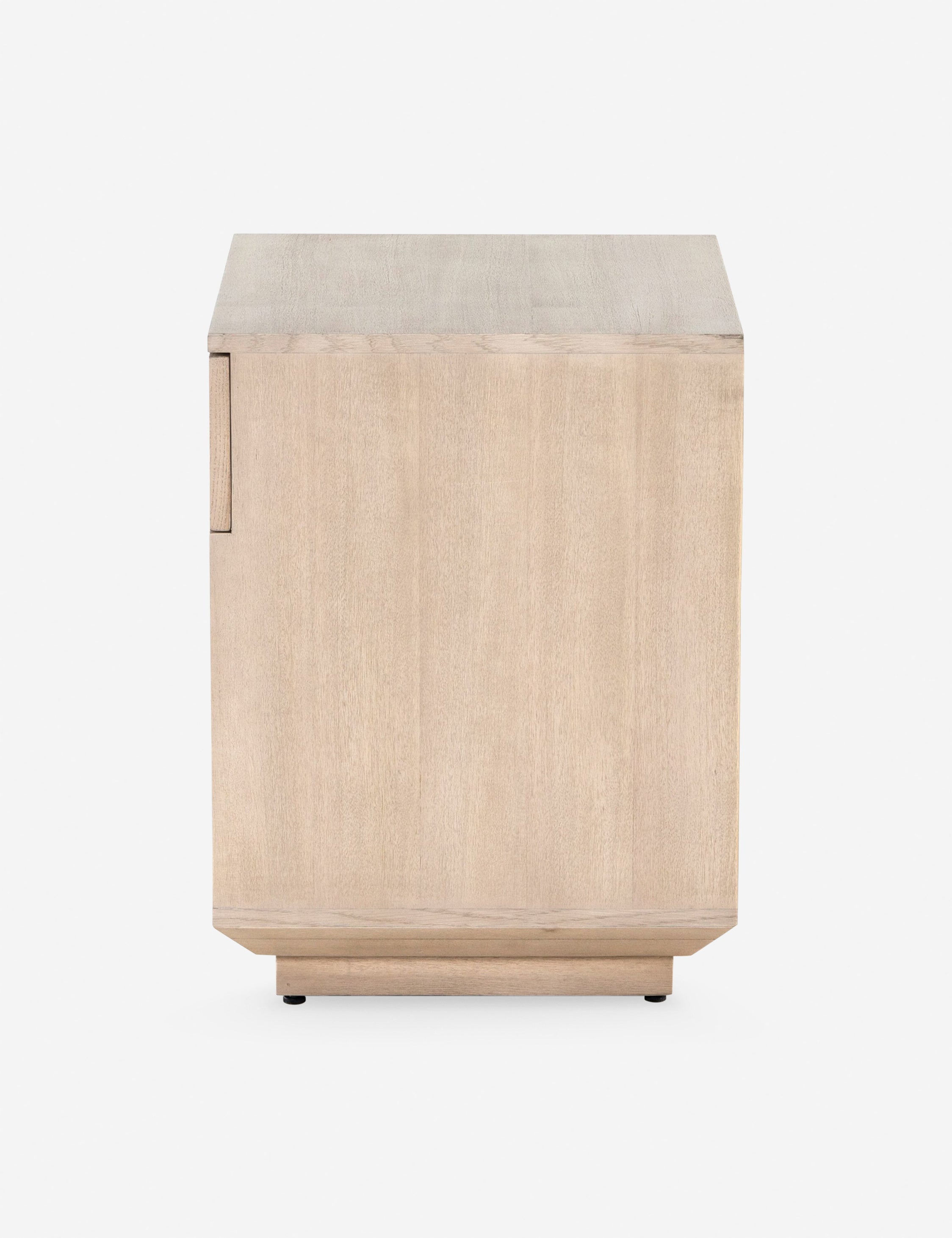 Table de chevet - Transformez l'esthétique de votre chambre avec cette table de chevet unique et fabriquée à la main, dotée d'un tiroir en patchwork organique, le tout découpé et