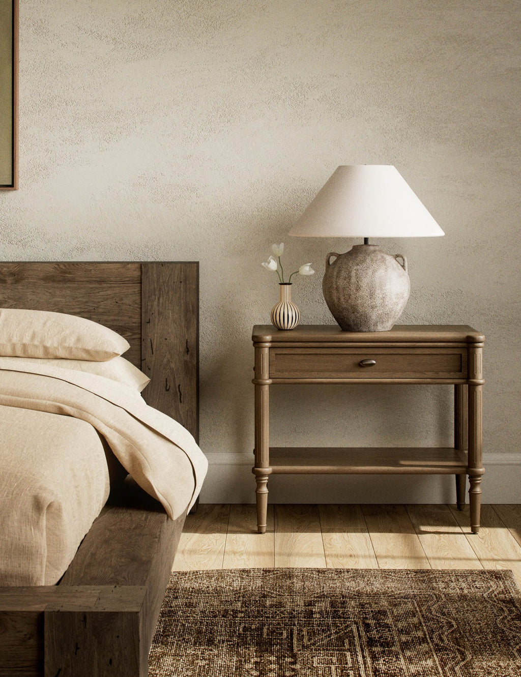 Table de chevet - Le style traditionnel rencontre l'attrait moderne dans cette commode d'inspiration européenne vintage