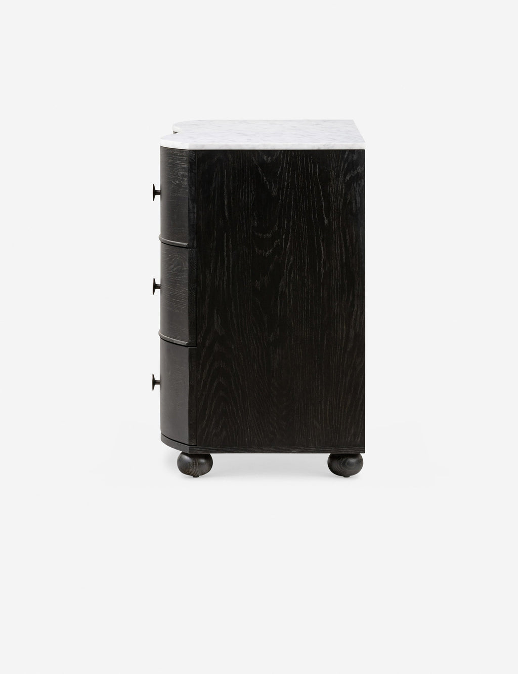 Commode - La commode Amherst s'inspire des styles européens anciens et les insuffle dans un design luxueux aux matériaux mélangés