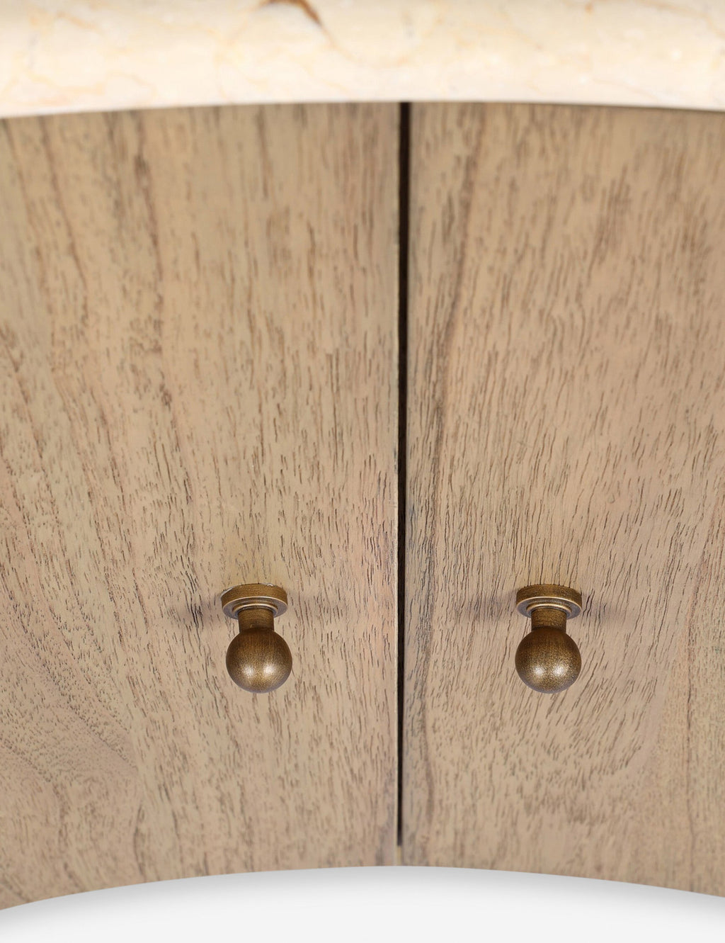 Table de chevet - La table de chevet apporte des formes sculpturales et une texture organique à votre chambre