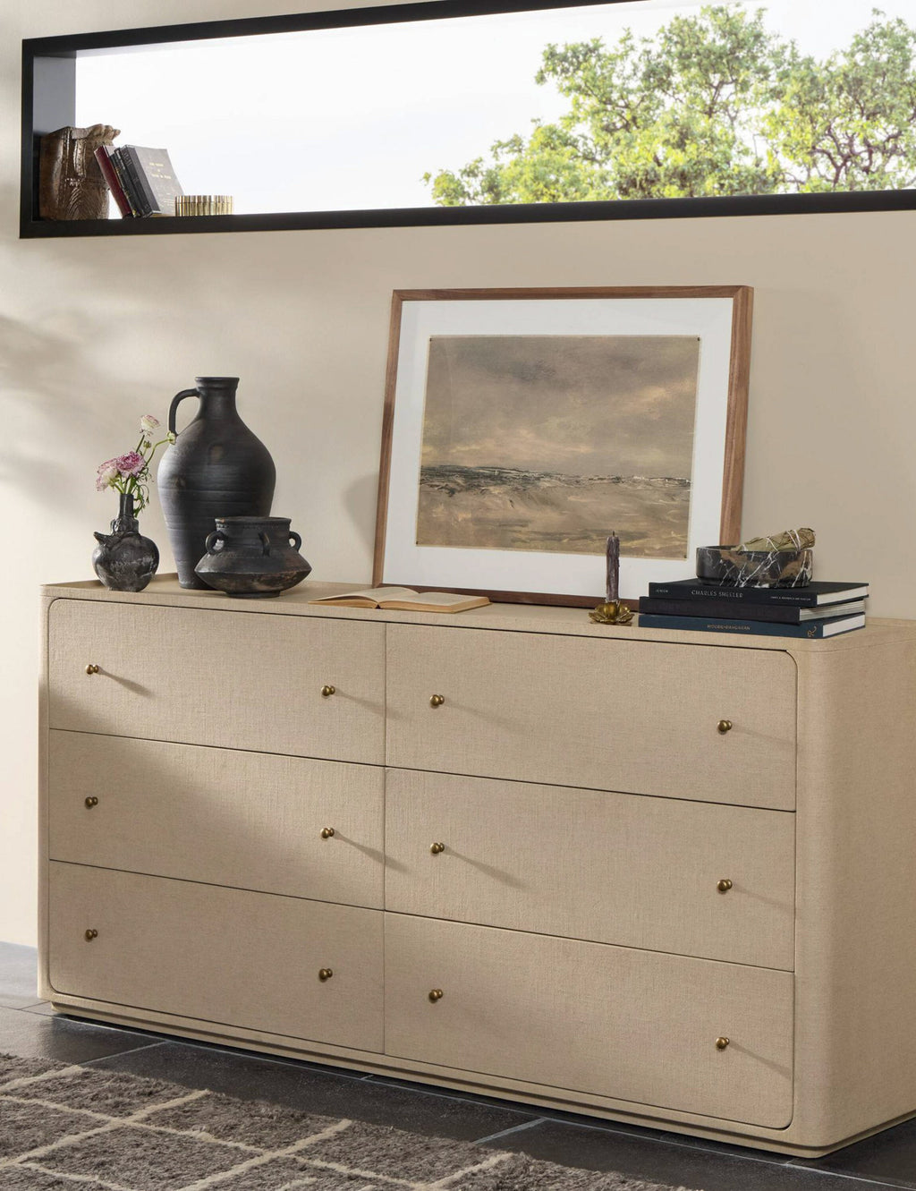 Dresser - apporte son savoir-faire exceptionnel à une collection intemporelle ancrée dans