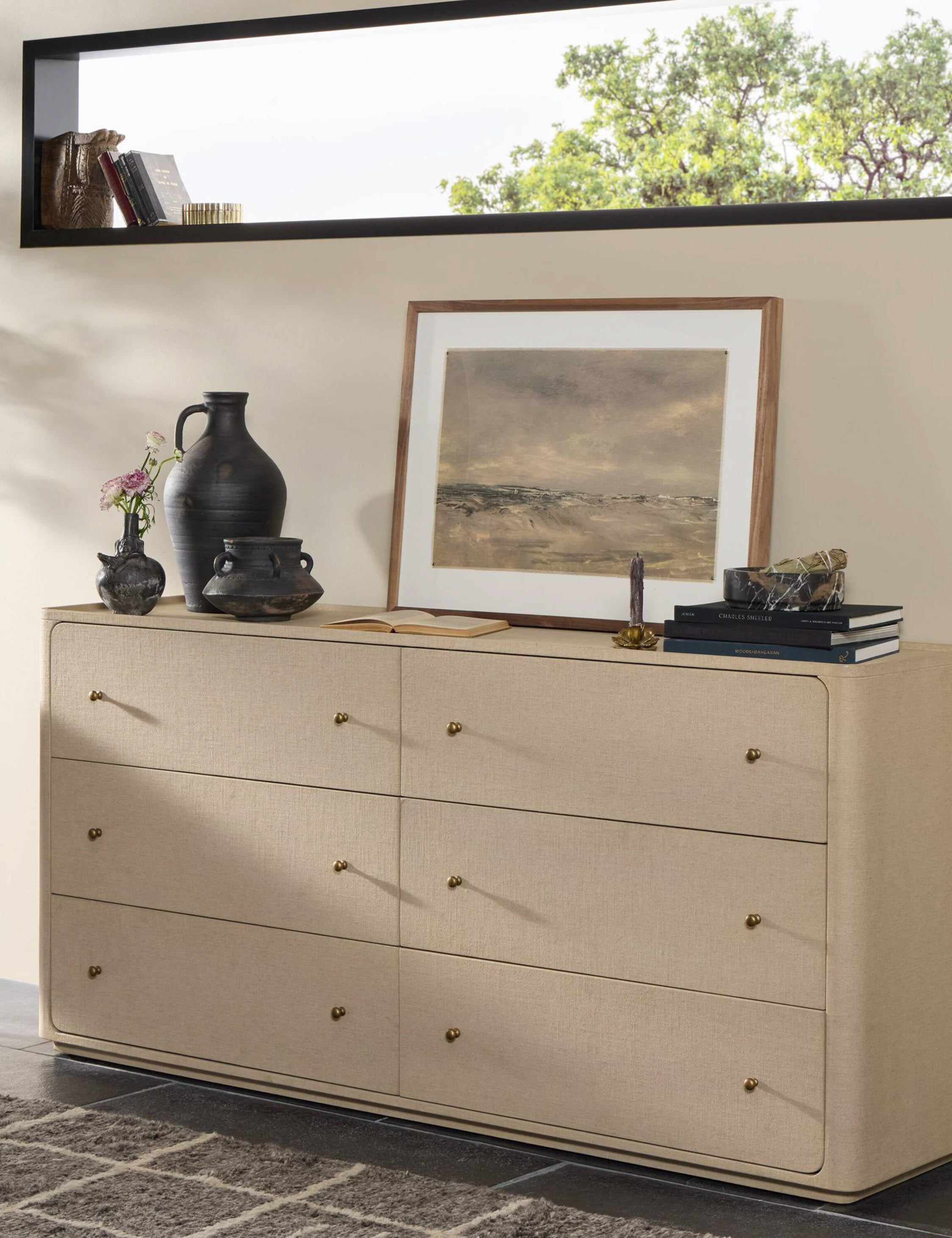 Dresser - apporte son savoir-faire exceptionnel à une collection intemporelle ancrée dans