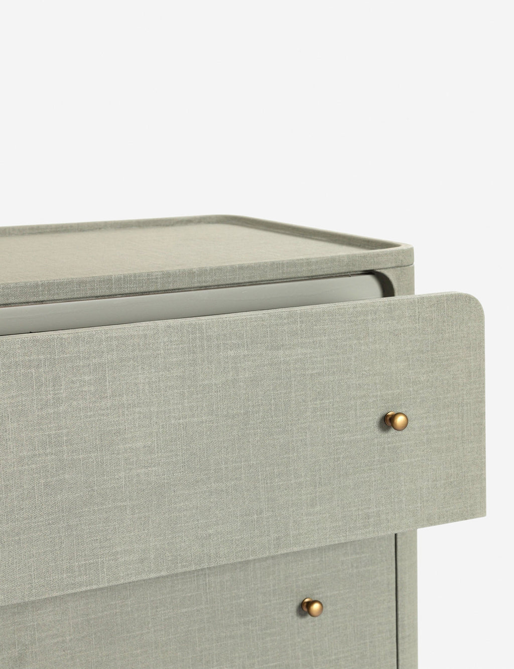 Dresser - apporte son savoir-faire exceptionnel à une collection intemporelle ancrée dans