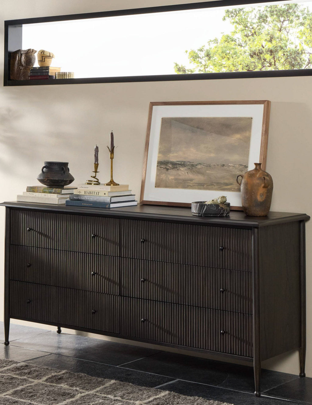 Dresser - apporte son savoir-faire exceptionnel à une collection intemporelle ancrée dans