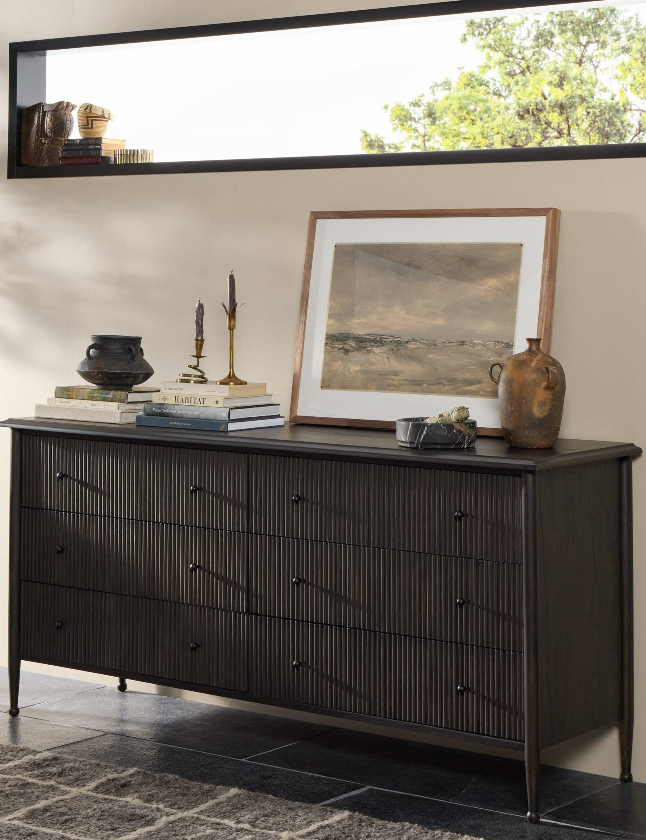 Dresser - apporte son savoir-faire exceptionnel à une collection intemporelle ancrée dans