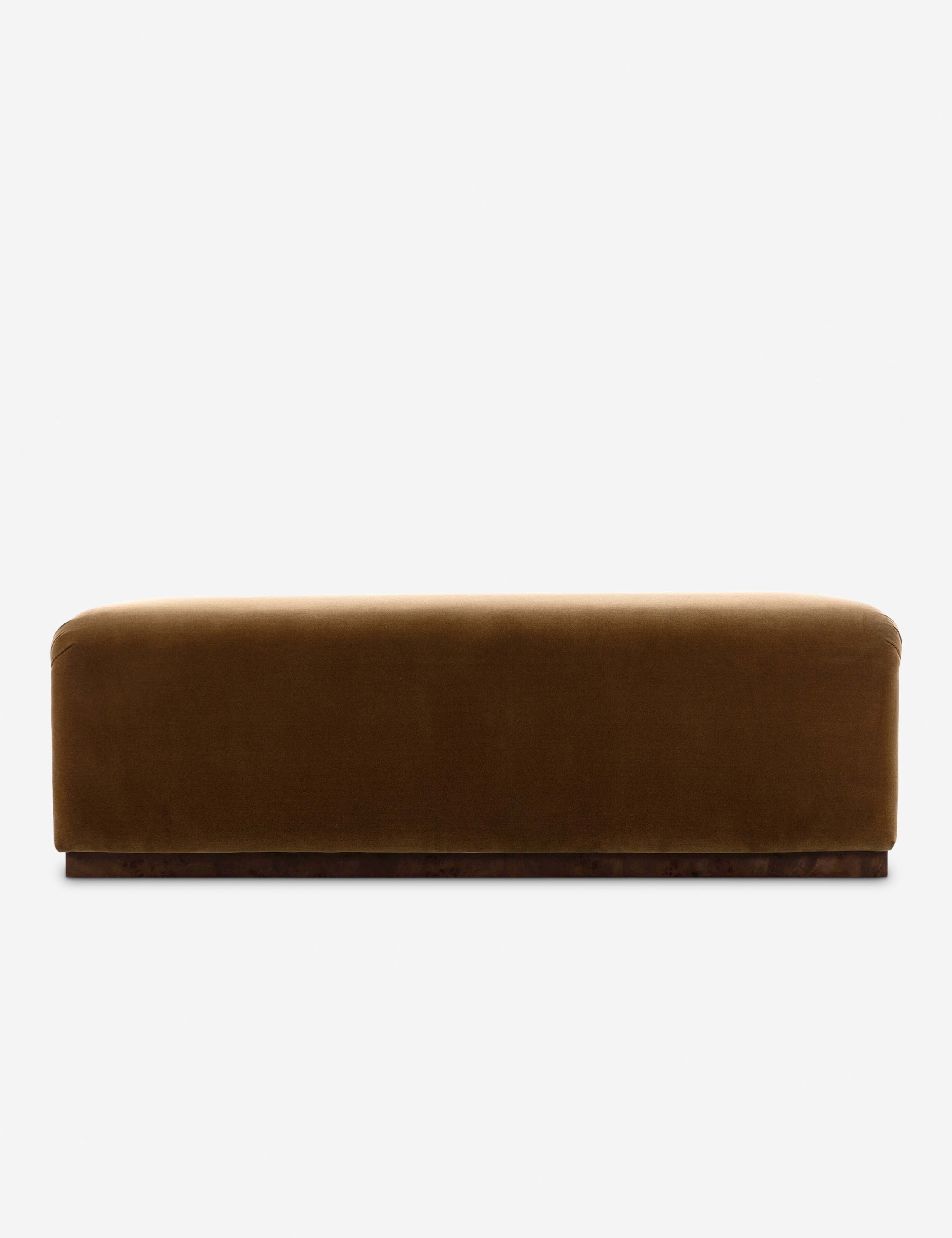 Banc - Un velours couleur moutarde profonde et du bois de loupe teinté foncé confèrent au banc d'appoint son aspect riche et luxueux.
