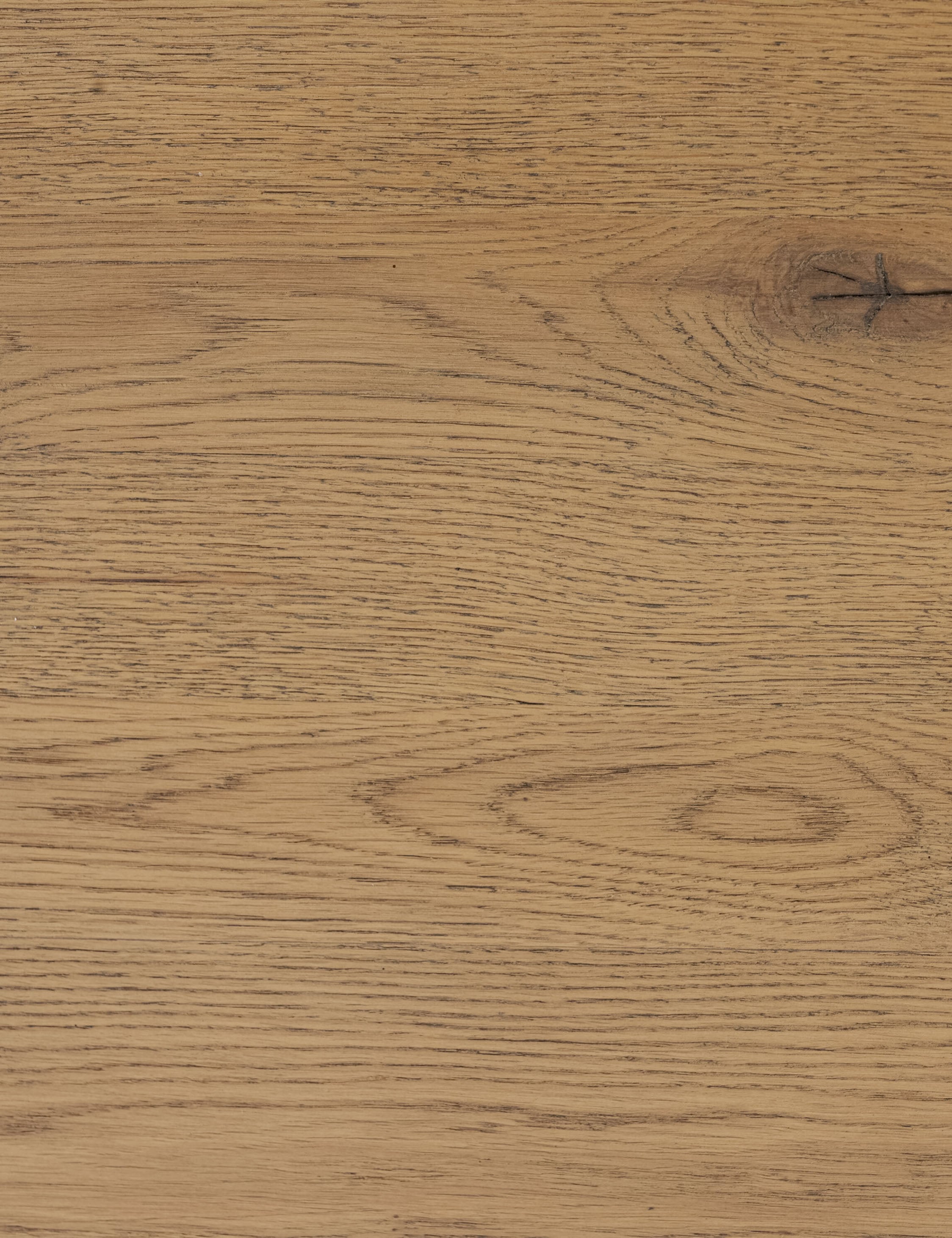 Commode haute - Le chêne massif et les lignes épurées et structurées confèrent une sophistication discrète à cette commode