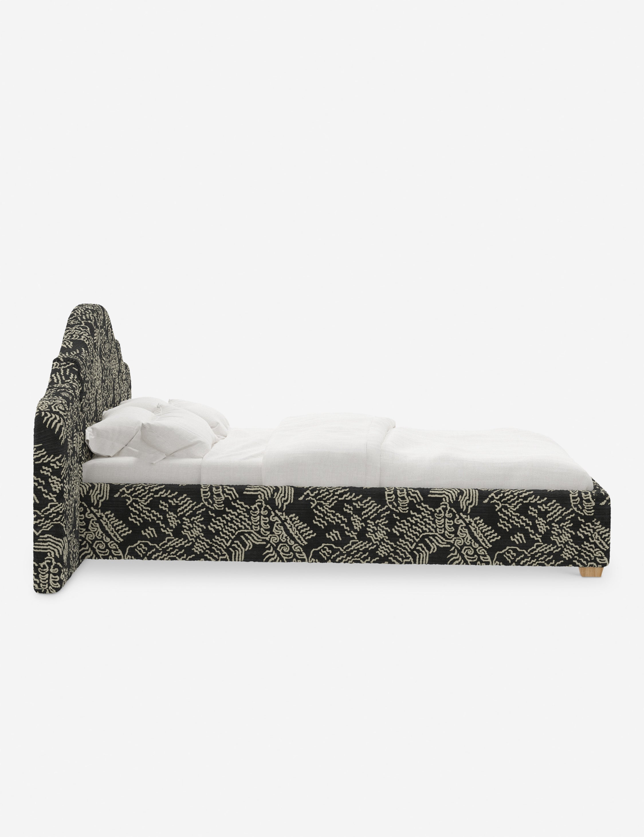 Lit plateforme avec tête de lit prolongée - Notre lit crée un espace parfait pour le repos et la tranquillité