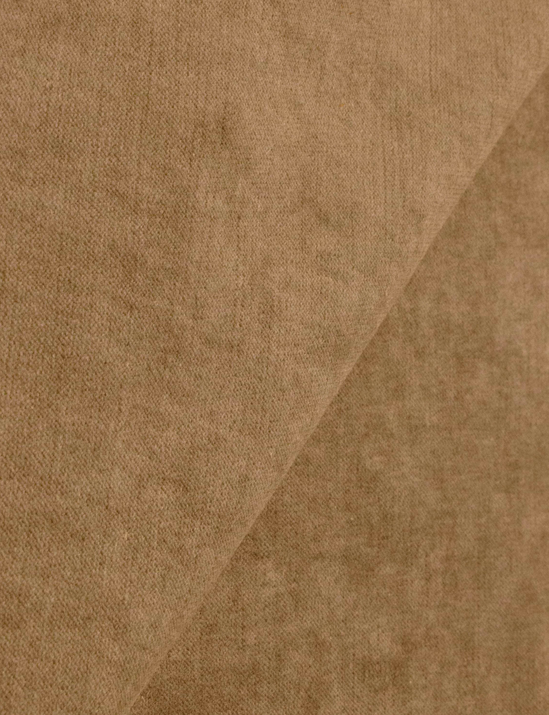 Lit plateforme avec tête de lit prolongée - Notre lit crée un espace parfait pour le repos et la tranquillité