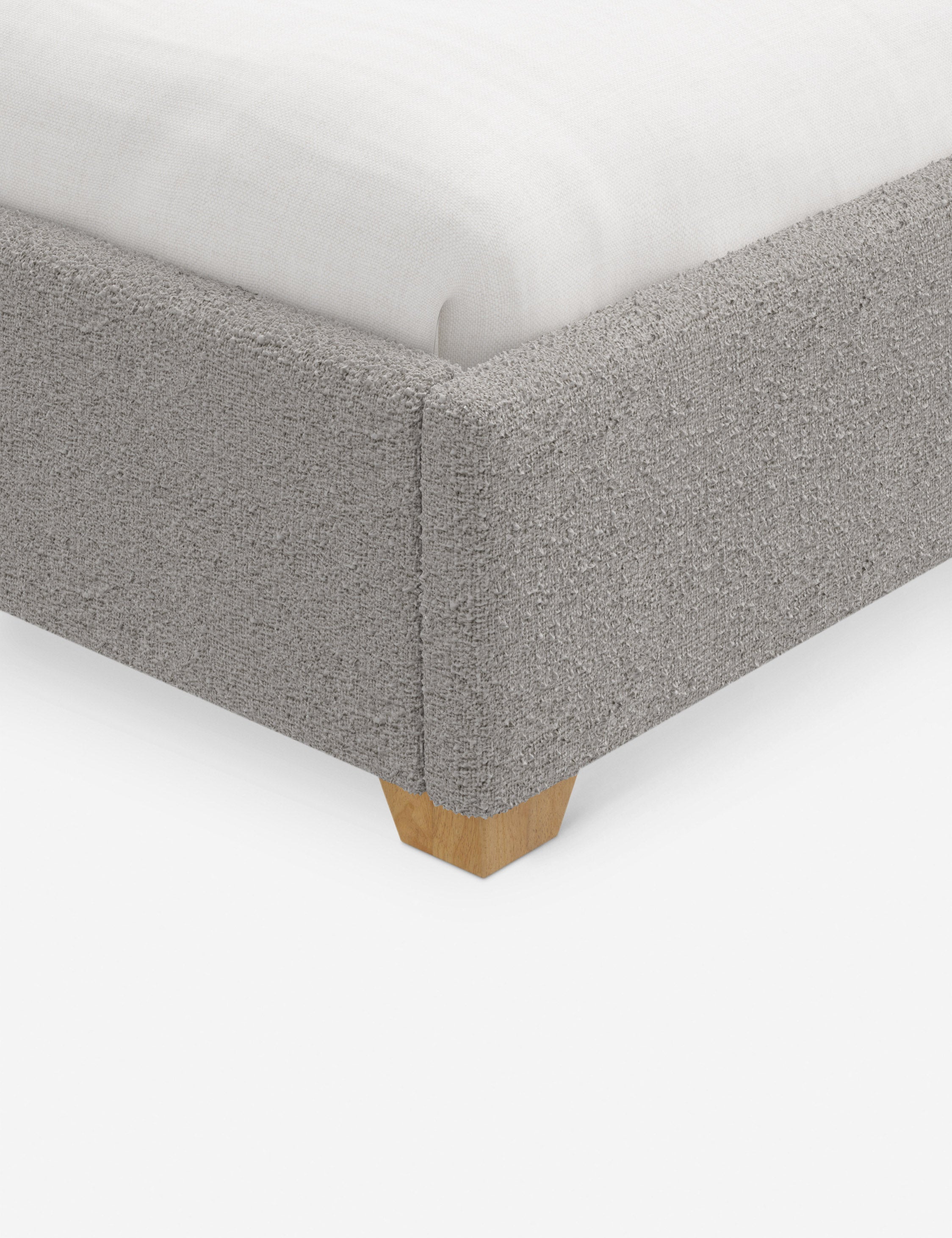 Lit plateforme avec tête de lit prolongée - Notre lit crée un espace parfait pour le repos et la tranquillité