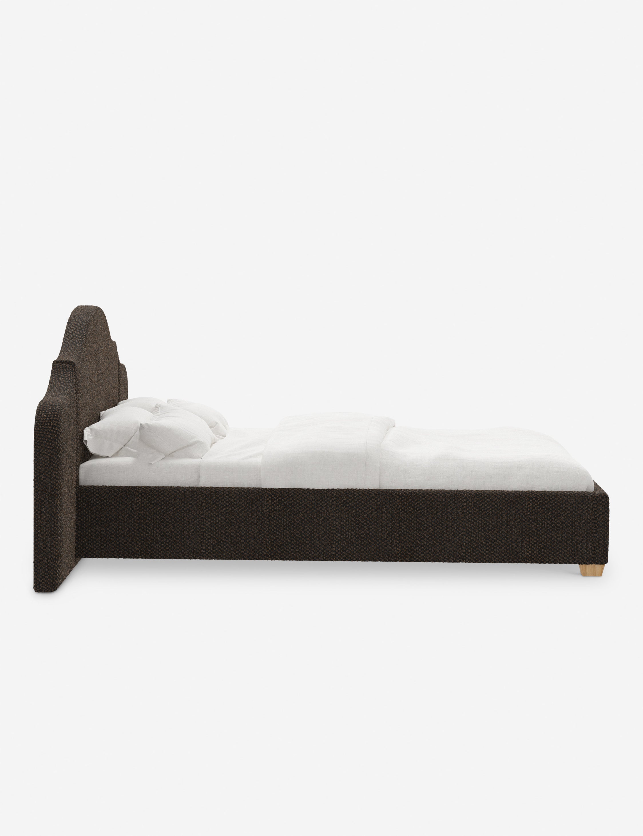 Lit plateforme avec tête de lit prolongée - Notre lit crée un espace parfait pour le repos et la tranquillité