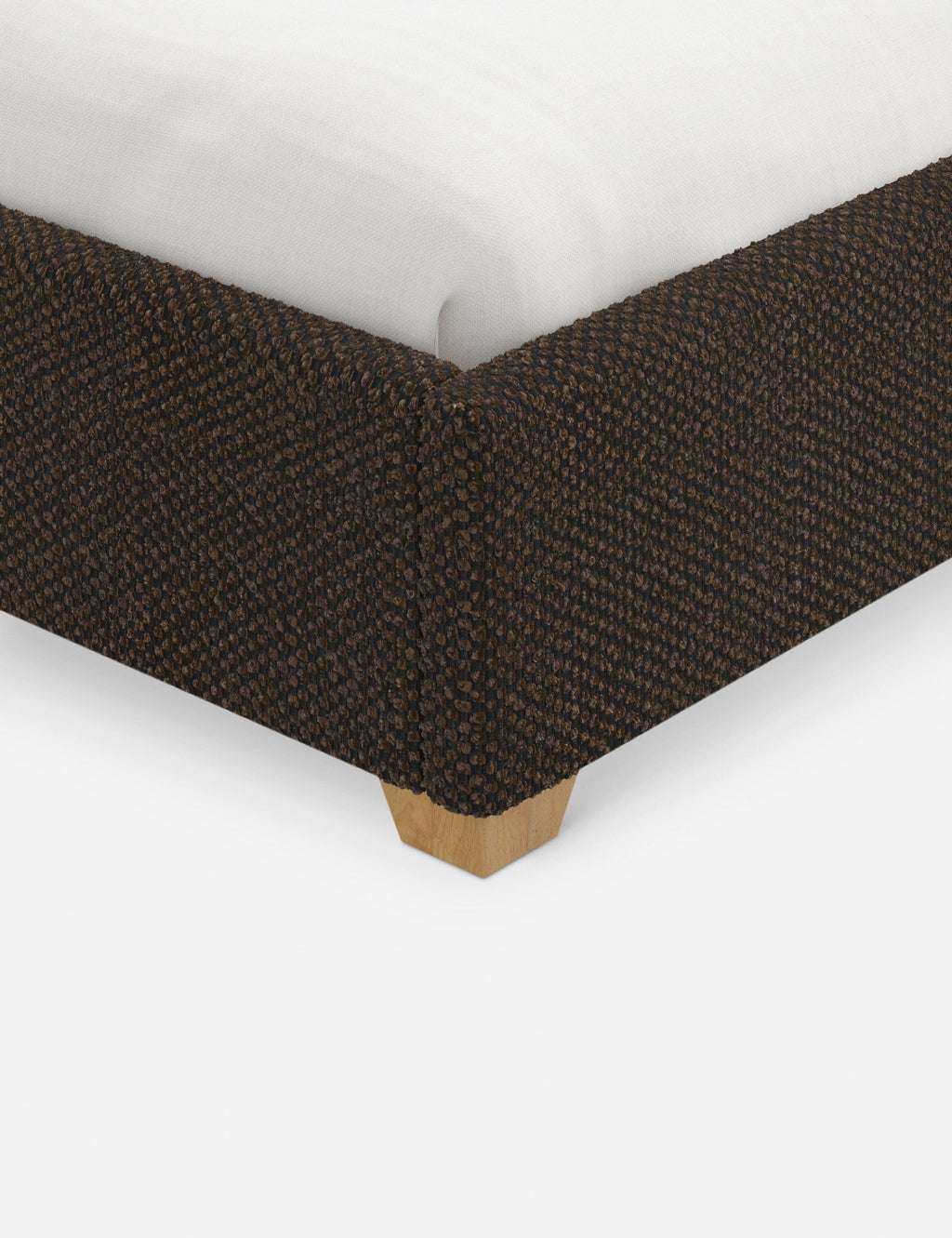 Lit plateforme avec tête de lit prolongée - Notre lit crée un espace parfait pour le repos et la tranquillité
